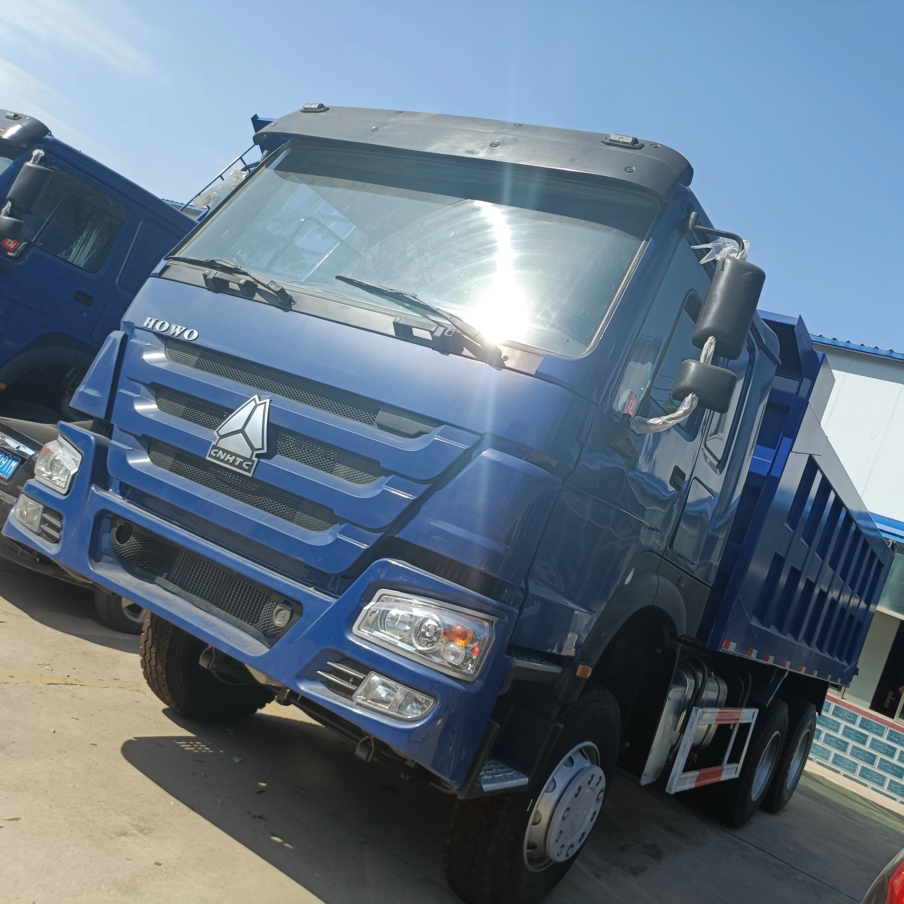 HIGH QUALITY SINOTRUK HOWO 6X4 DUMP TRUCK GOOD CONDITION for SALE TIPPER TRUCK