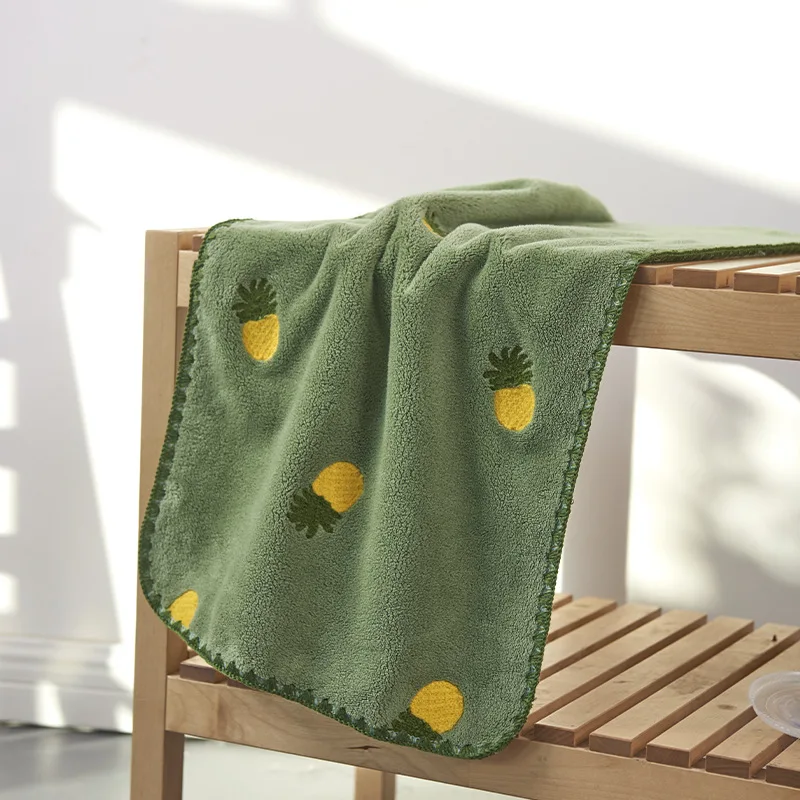 Absorbent soft coral suede towels do not shed easily