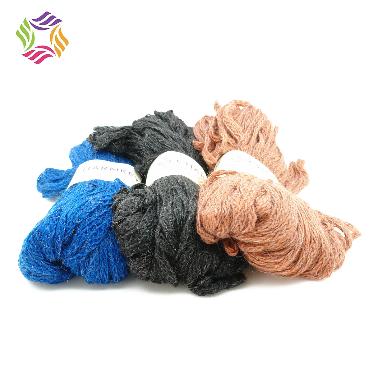 Wholesale customized 50gram per skein cheap bulky yarn 100%polyester knitting yarn chunky fancy colorful yarn for crochet