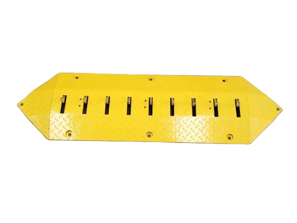 Wholesale Road Safety Control One-Way Durable Speed Hump Rubber Speed Bump Stripe