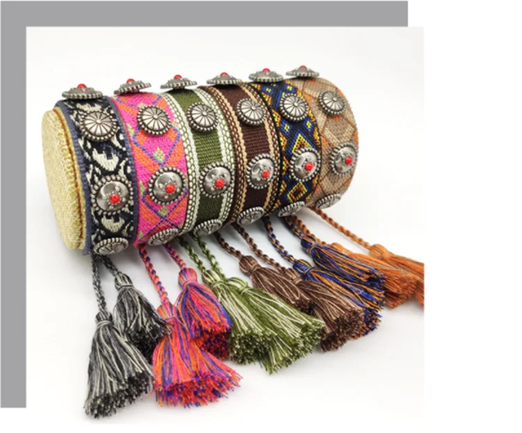New style friendship wrist band & friendship bracelet belt in cotton ,cotton woven bracelet for with embroidery girls