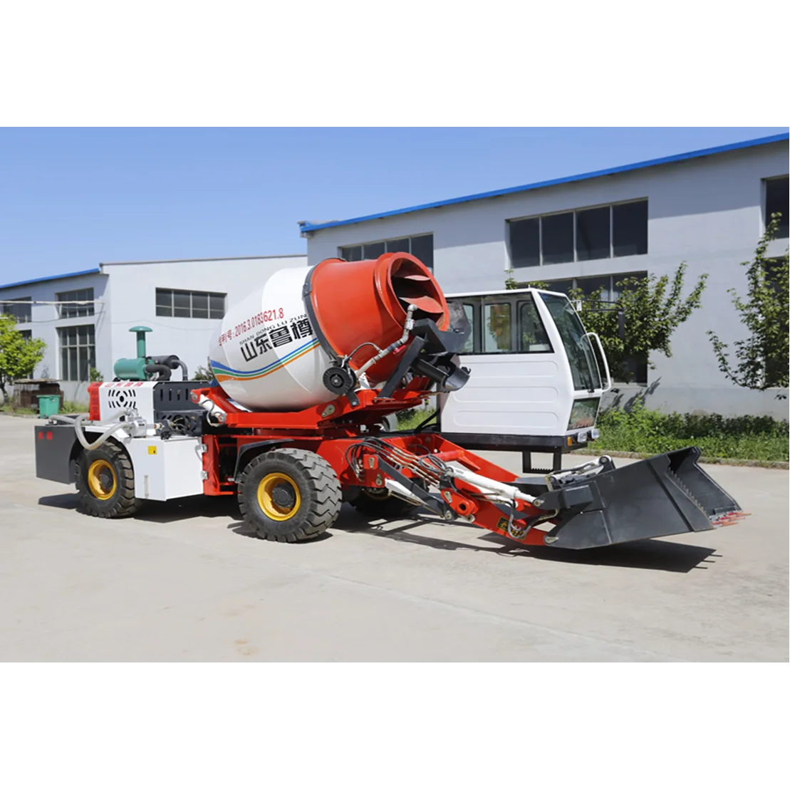 Luzun Mini 2m3 JBC2000 self loading concrete mixer with CE for sale