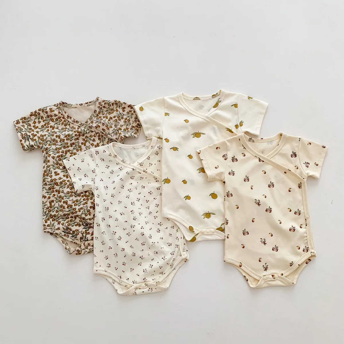 Newborn baby clothes 2022 summer thin Jumpsuit monk clothes female and male baby triangle Khaki summer cotton boy and girl