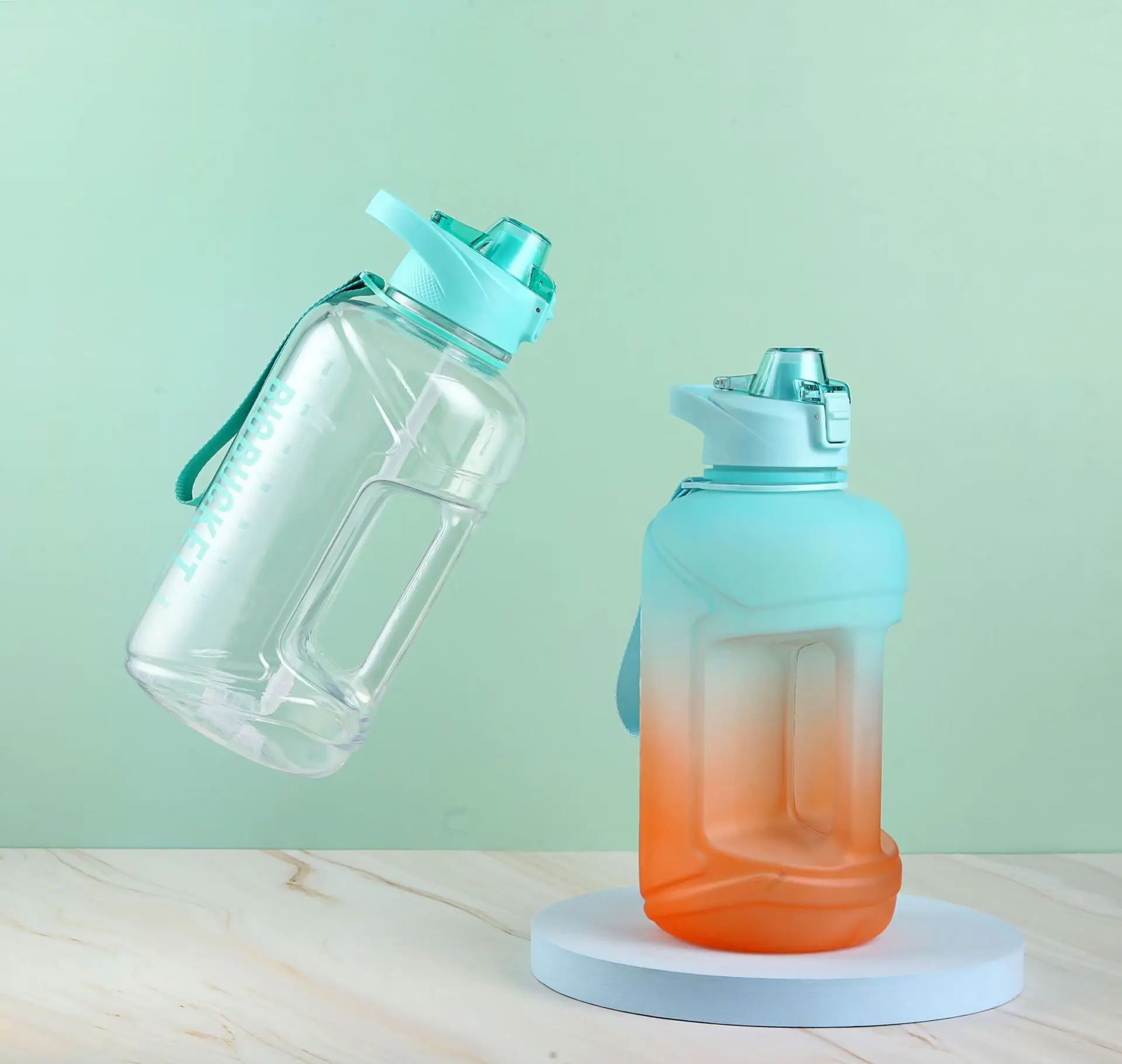 2.5L large capacity Water Bottle Sport Drink Gym Half Gallon Water Jug Bottle with handle