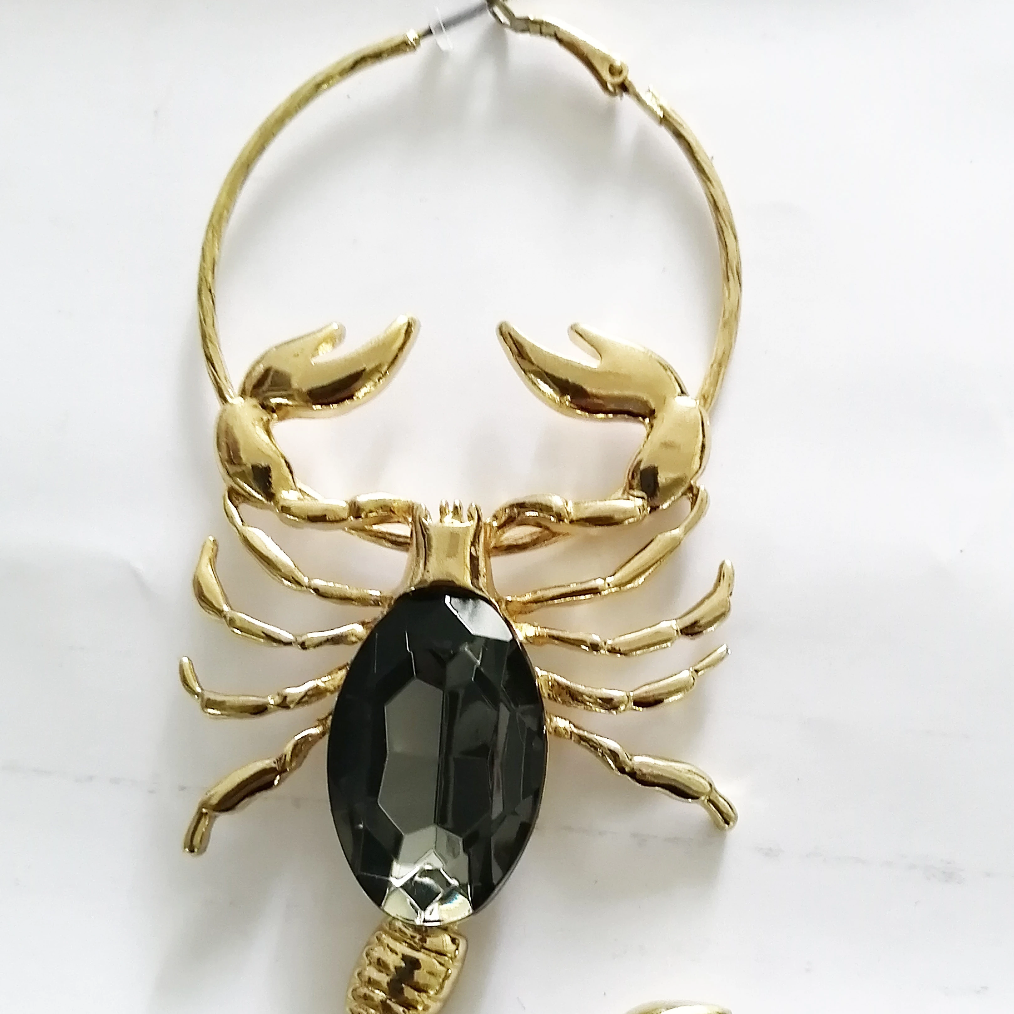 Fashion Personalized Gold Scorpion Earrings Gemstone Earrings for Women