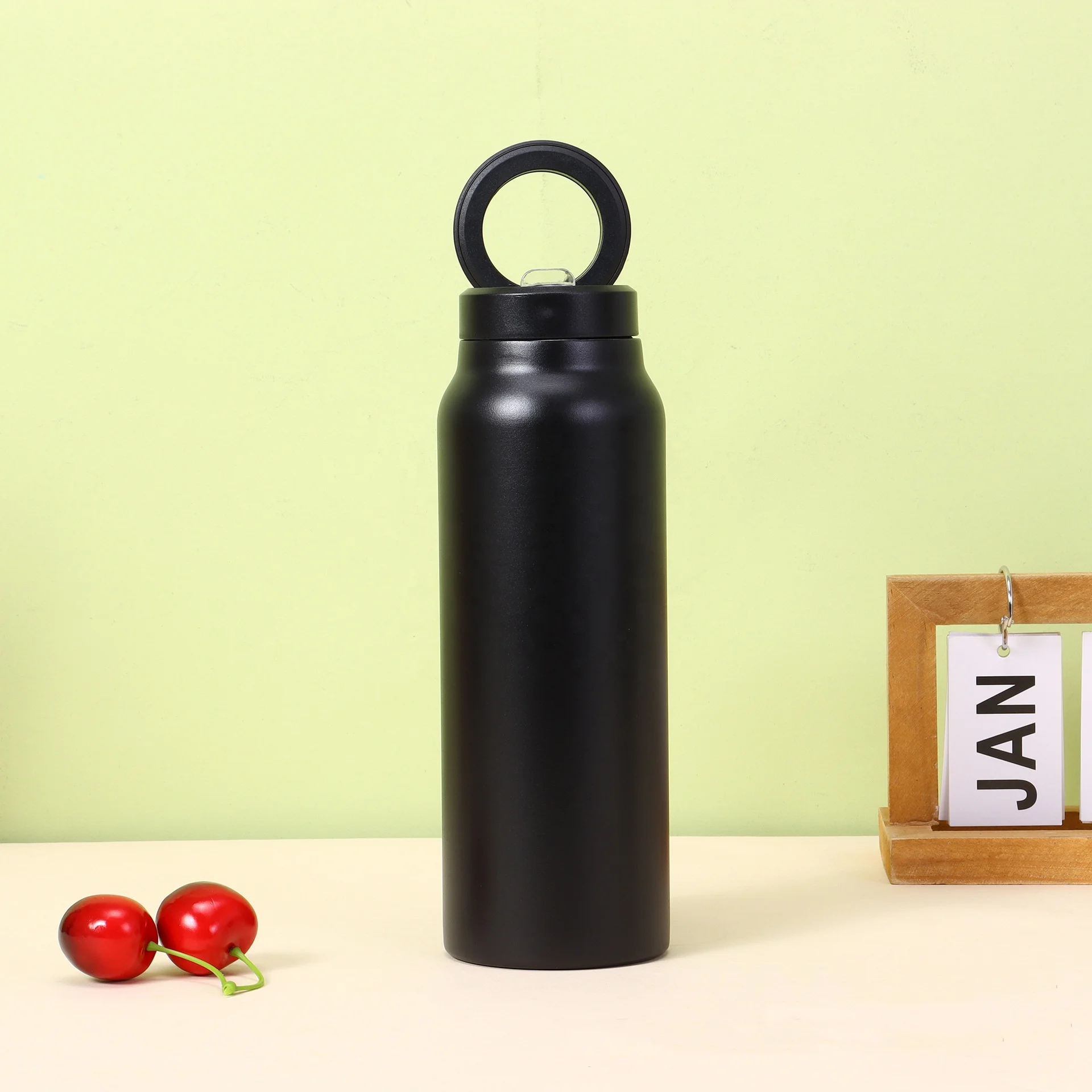 New 24oz Magnetic Lid Water Bottle Phone Holder Phone Stand Adjustable Ringolike Water Bottle Patent Pending For Iphone