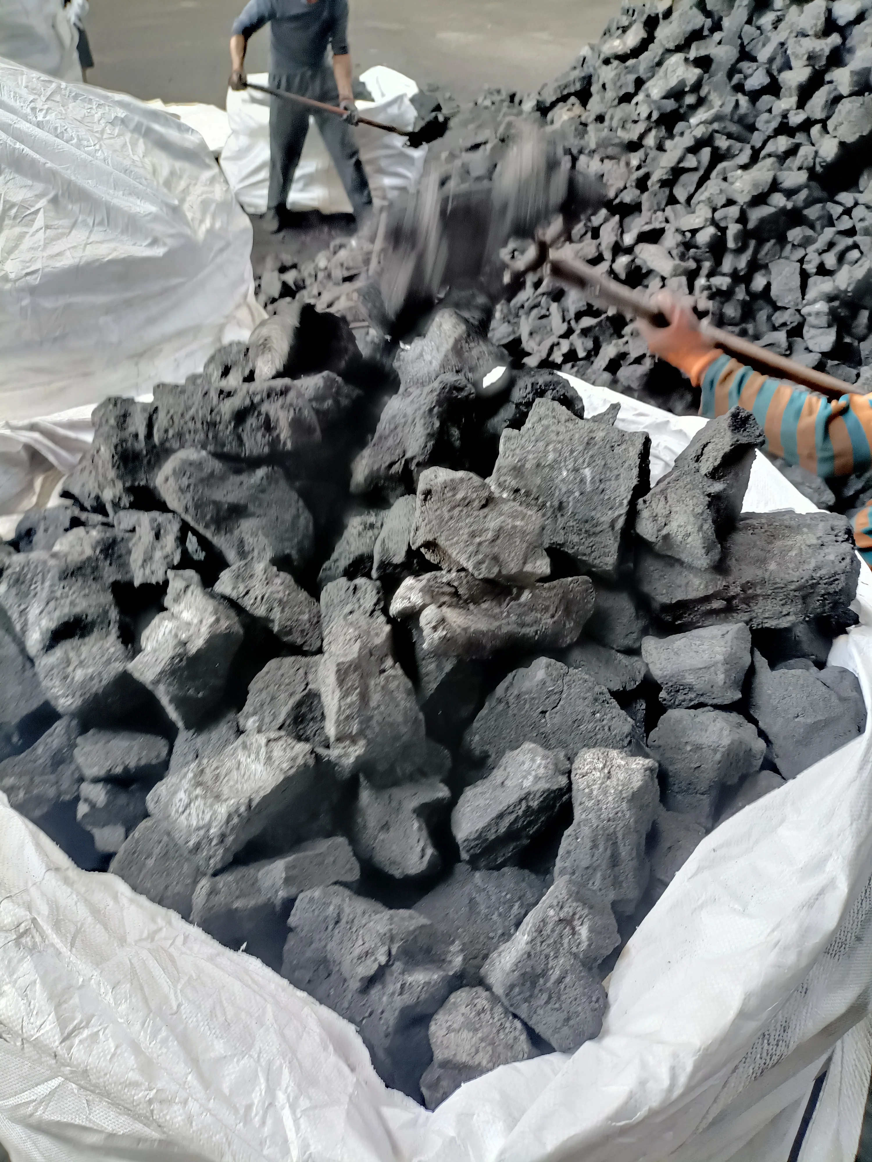 Chinese factory low sulfur metallurgical coke international coke coal price