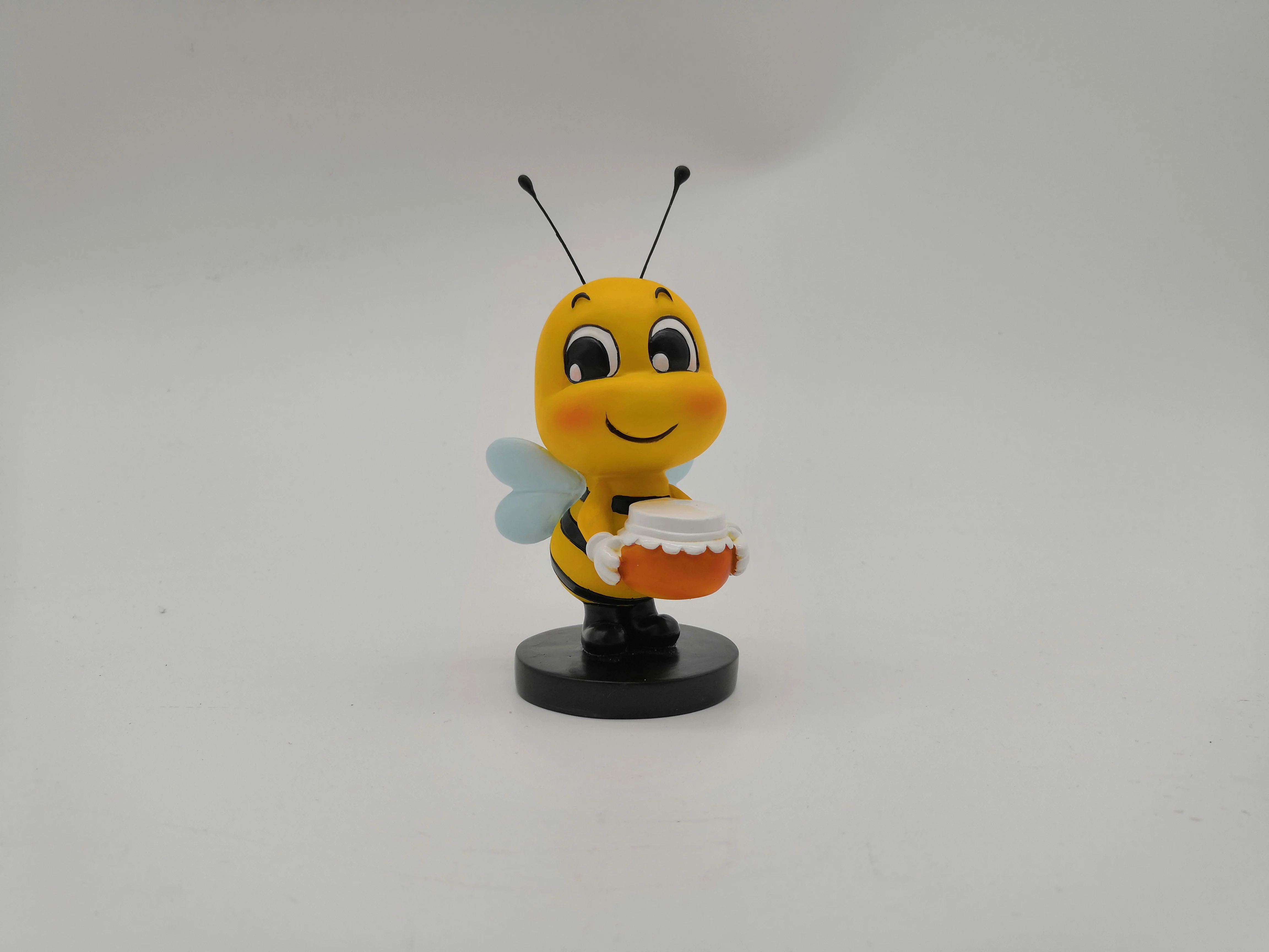 Фигурка из полирезины