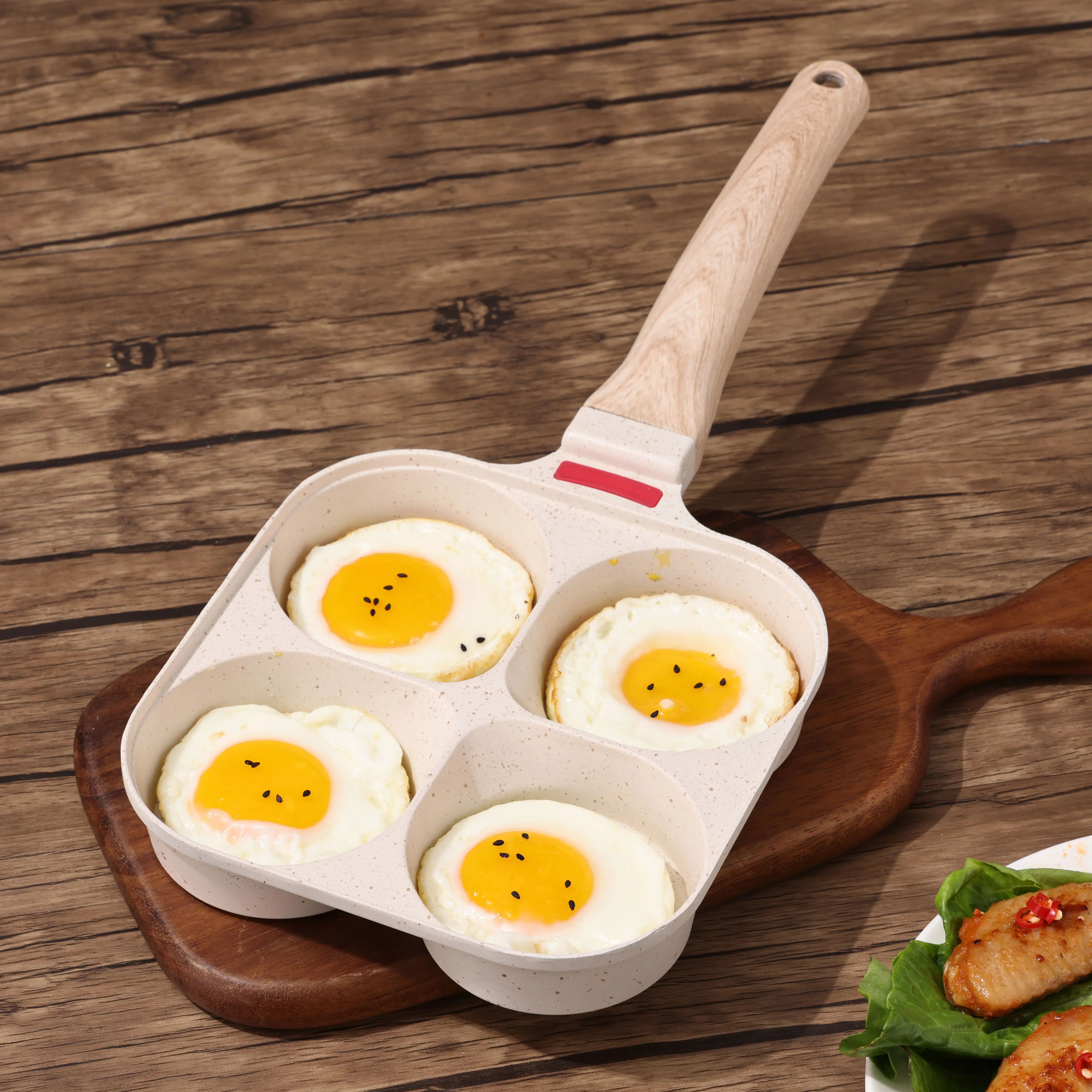 Low Price Good Quality Four-Hole Uniform Heating Convenient Cleaning Frying Pan Set