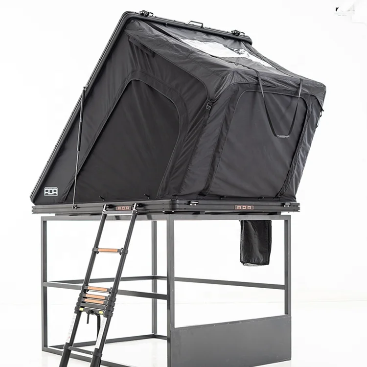 Палатка на крыше автомобиля для кемпинга