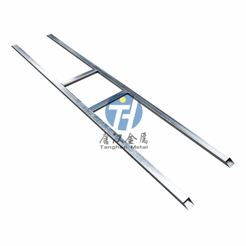 Сварка стальных труб по индивидуальному заказу изготовленная из горячего цинкования для оборудования кондиционера воздуха металлическая лестница