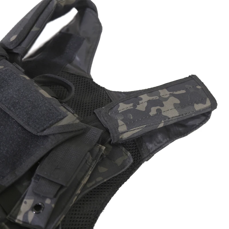 Wholesale low price high quality Versatile Vest Protects Tactical Vests with Polyester Fabrics