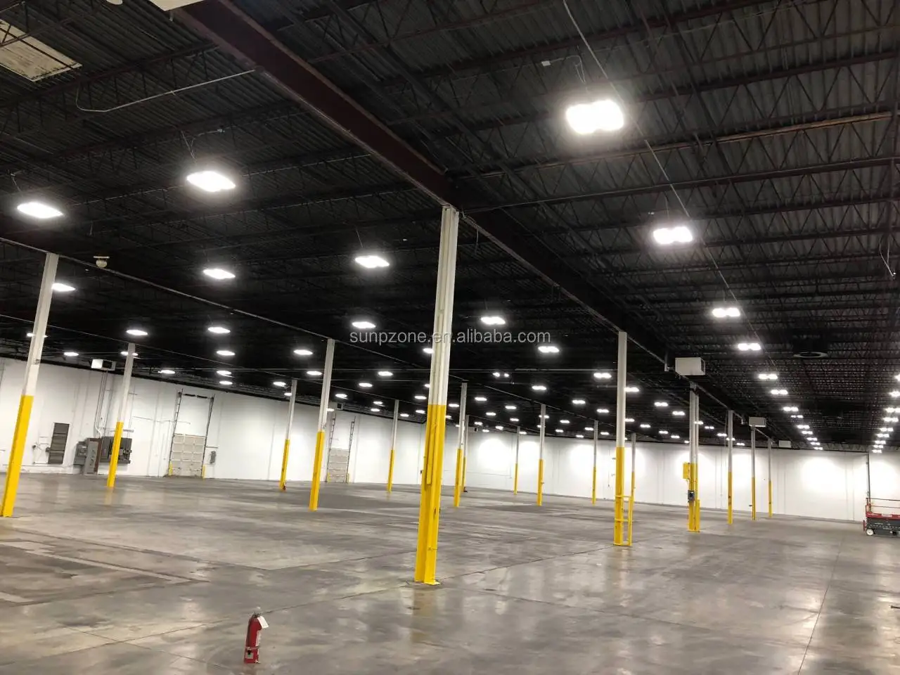 USA Stock Factory Lighting Fixture 43200 lumens 300w ufo Linear High BAY Light for