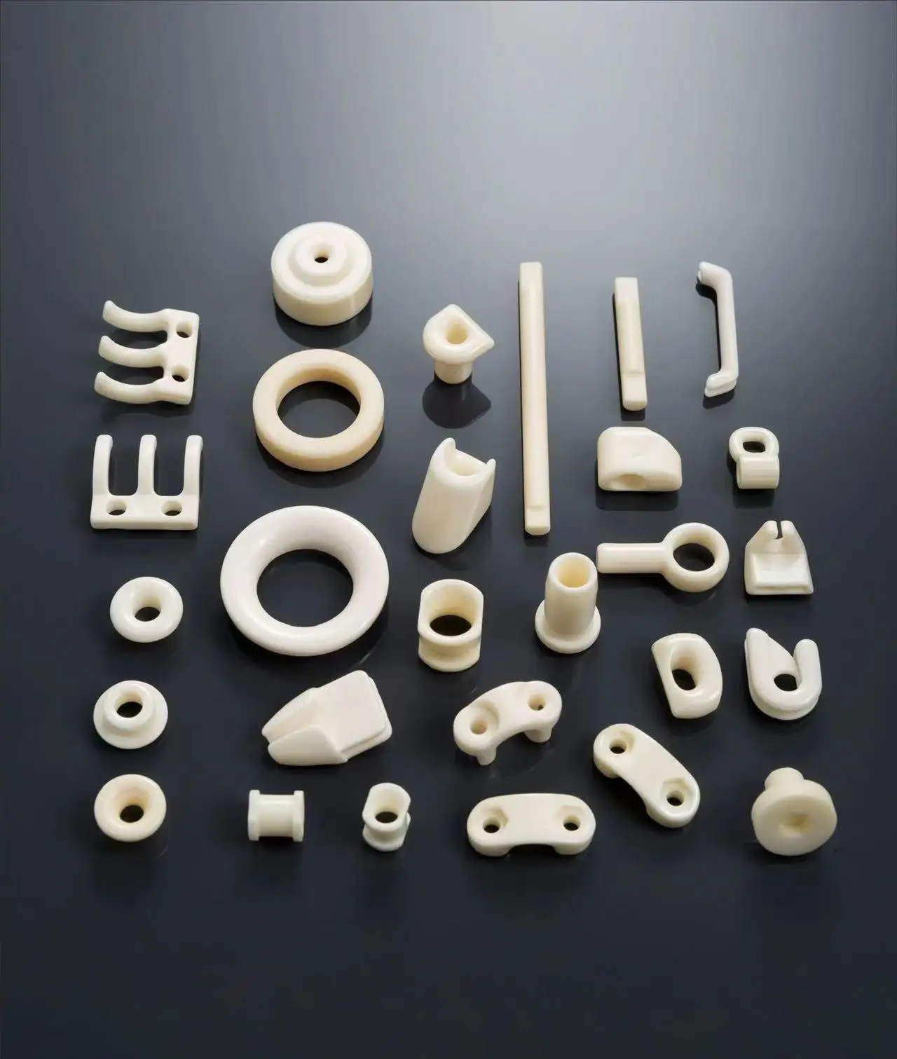 Manufacturer Cordierite Steatite Insulator Electric Alumina Ceramic Insulator