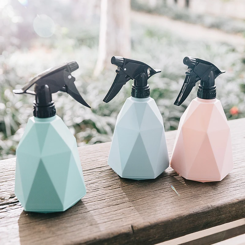 RUIPU 600ML Capacity Garden plant plastic empty manual pressure refillable water trigger spray bottles
