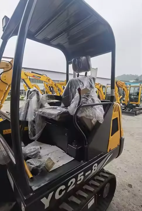 Good Condition Chinese Yuchai YC25-8 Model 3 Ton Mini Excavator Prices