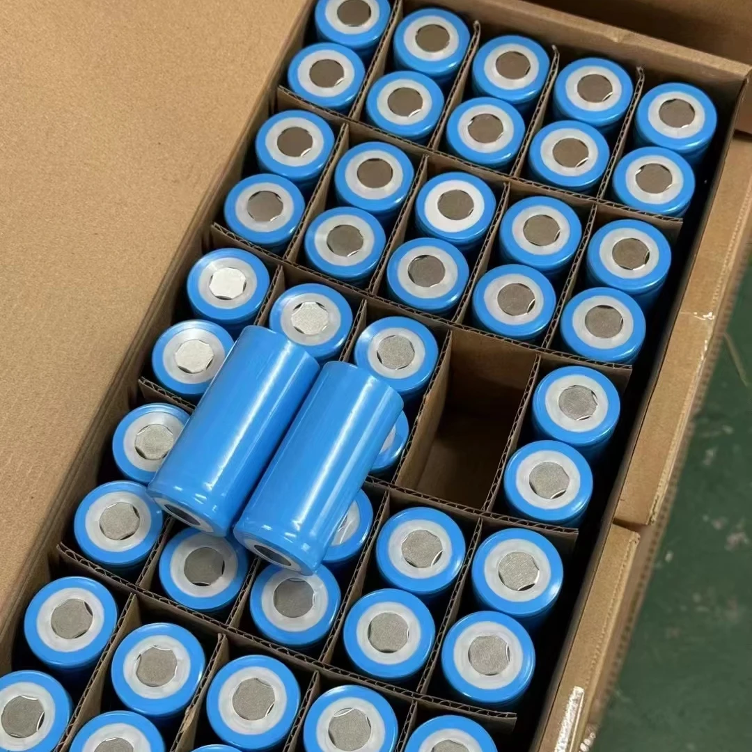 32650/32700 LFP (Lithium Iron Phosphate) Battery 3.2V 6000mAh Electric Vehicle Solar Street Lamp Energy Storage Anode Material