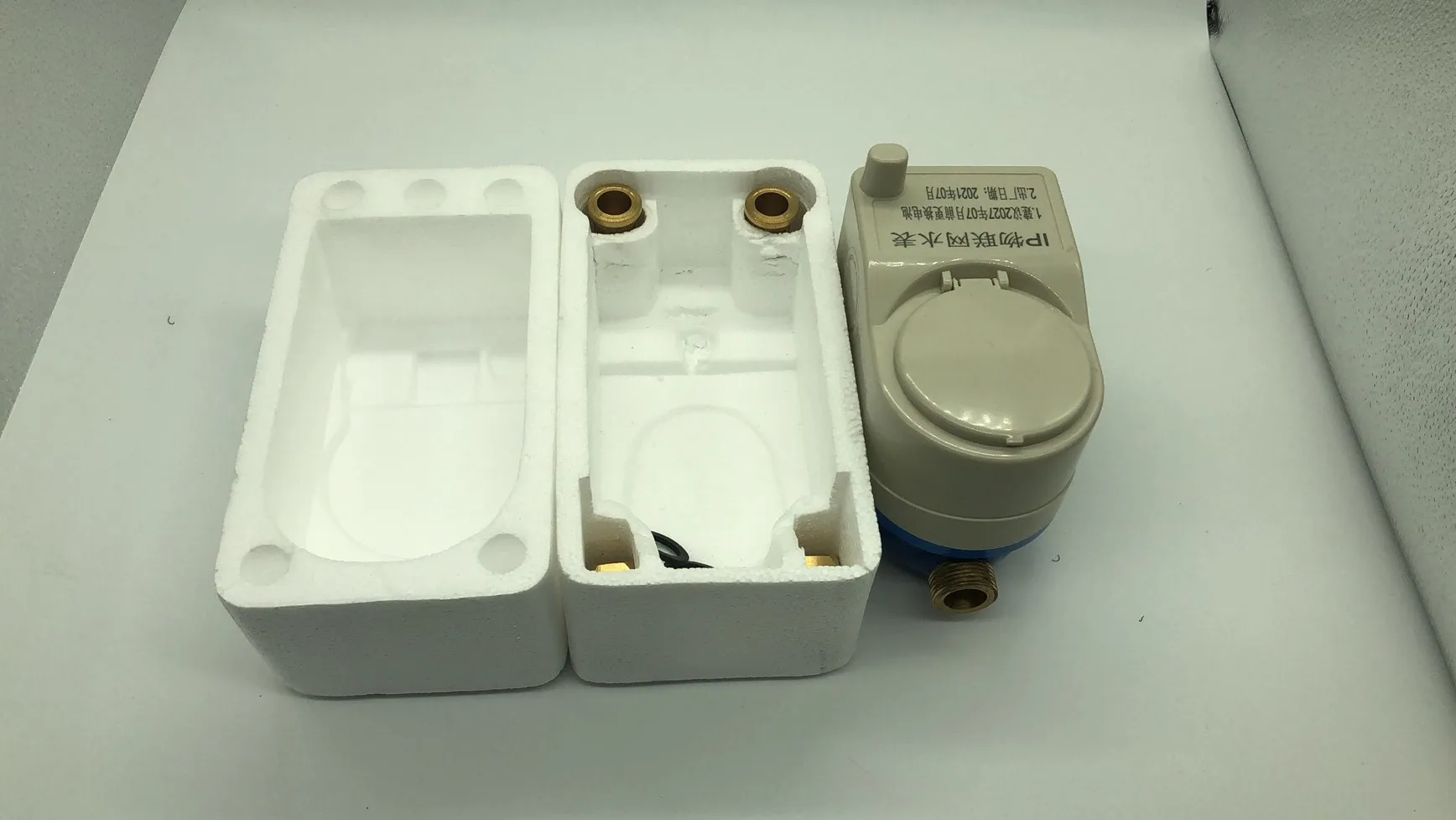 Hot-selling C-type flow cold water meter Volumetric