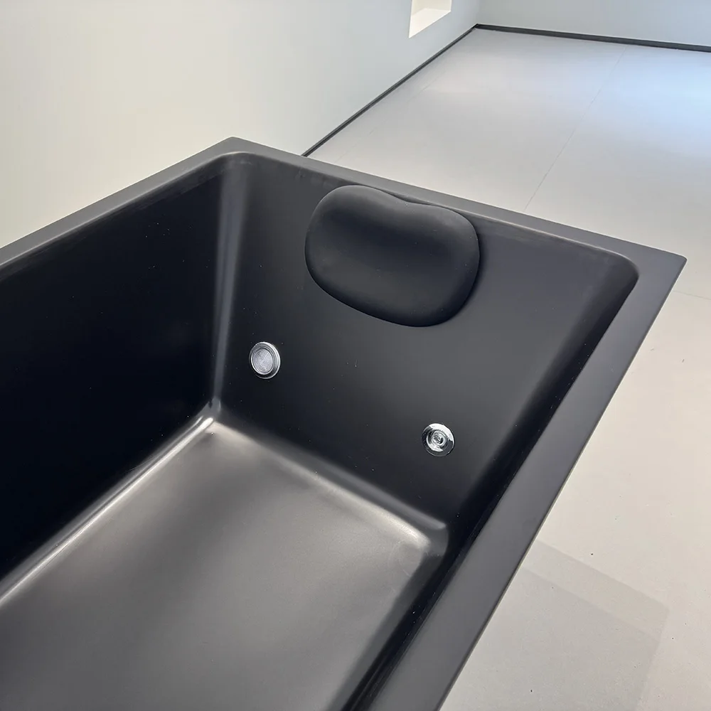 Hot Sale black Acrylic Cold Plunge Freestanding Ice Bath Tub With Nozzle Jets Athlete Ice Bathtub Spa Massage Tub