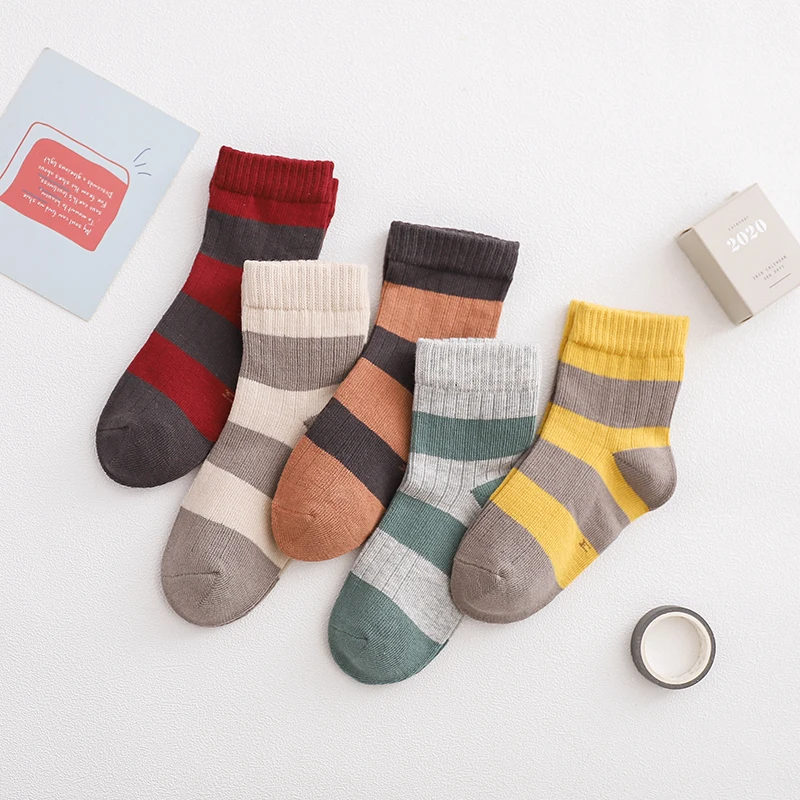 5 пар в партии, Повседневные детские короткие носки из чесаного хлопка для мальчиков и девочек, 40S мягкие Повседневные детские Носки для мальчиков и девочек с рисунком динозавра и машины