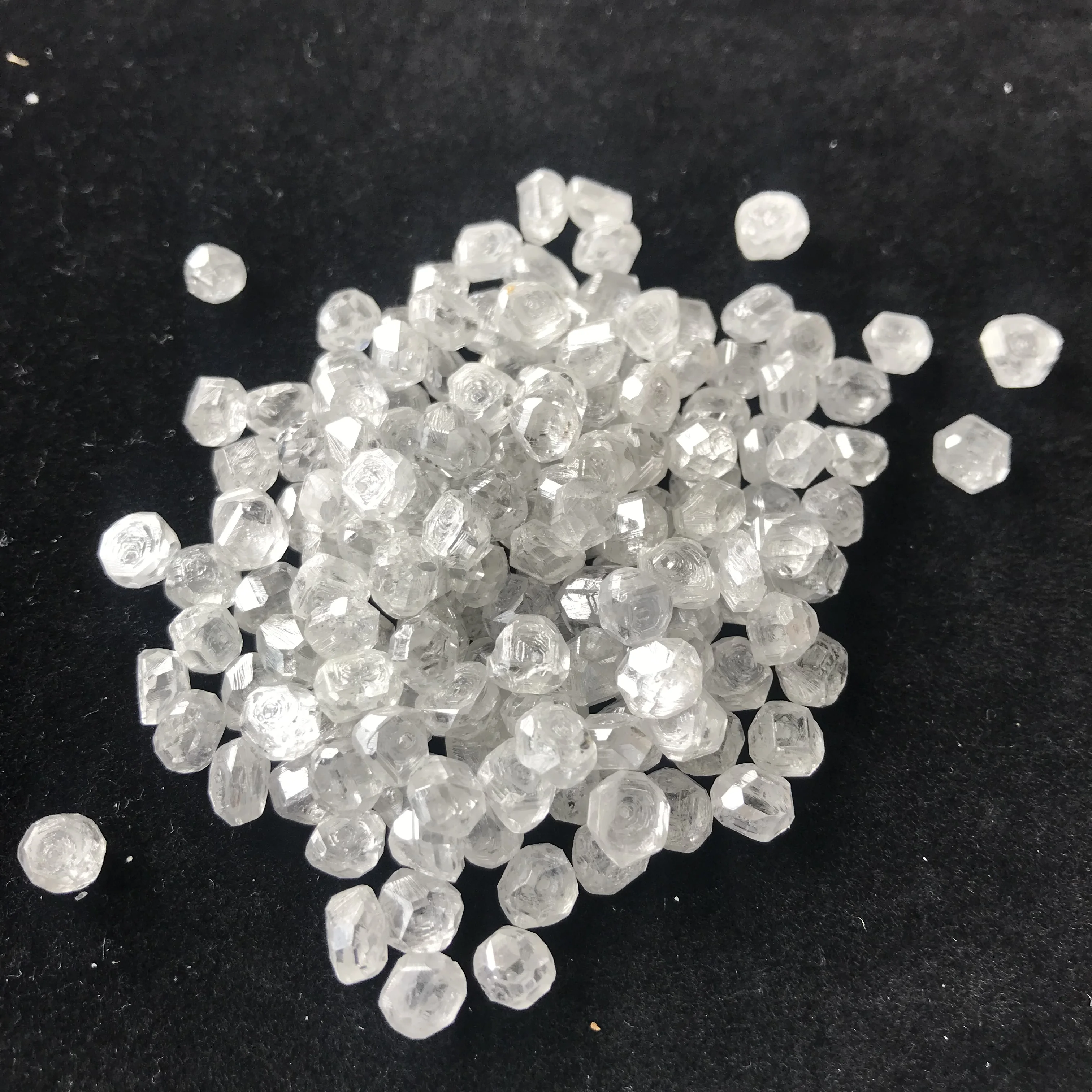 lab grown diamond uncut small hpht rough diamond