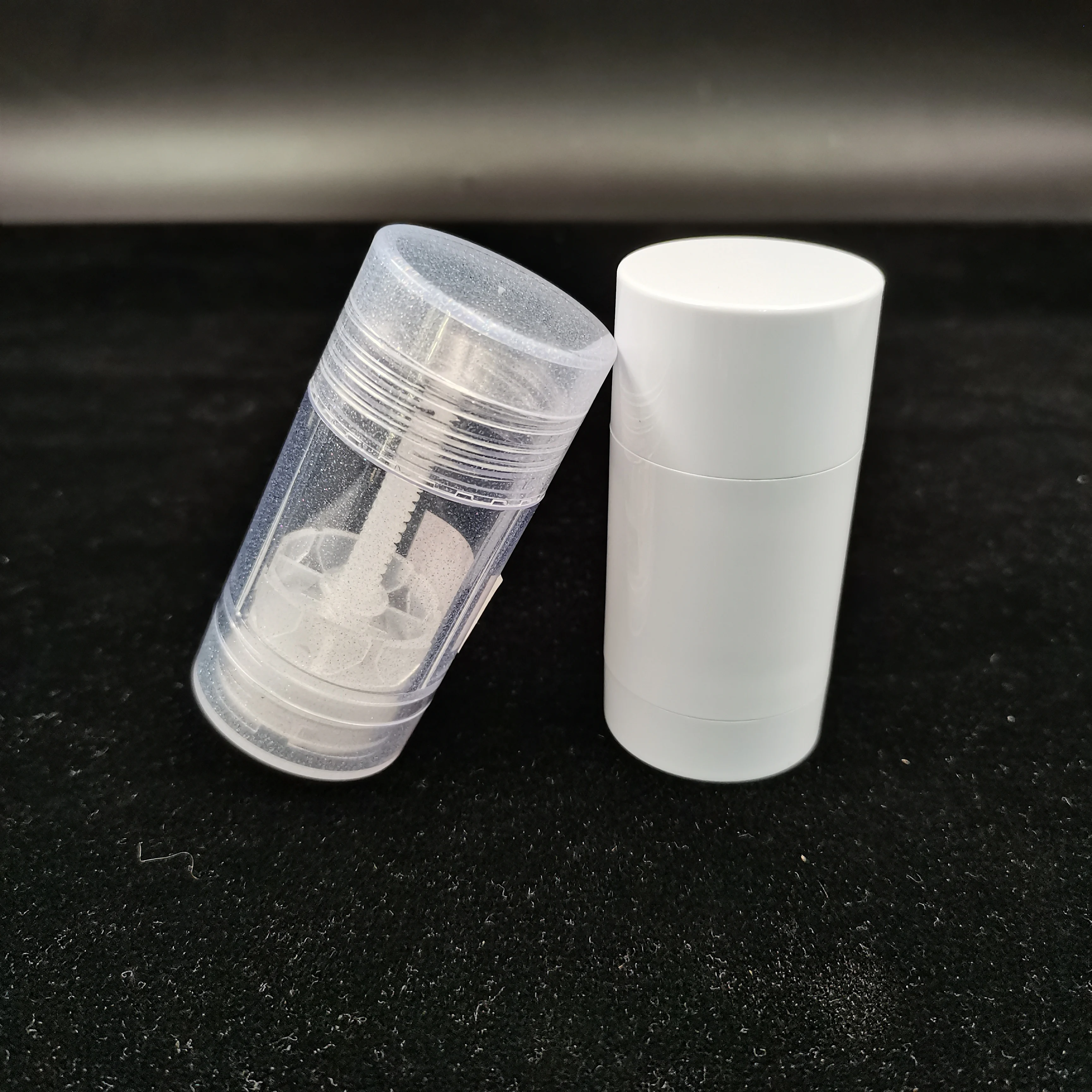 Wholesale Plastic 75g Deodorant Bottle White Blue Round Transparent Plastic Deodorant Stick