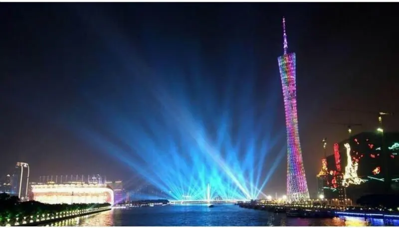 Guangzhou outdoor 2500w sky tracker search light for party concert