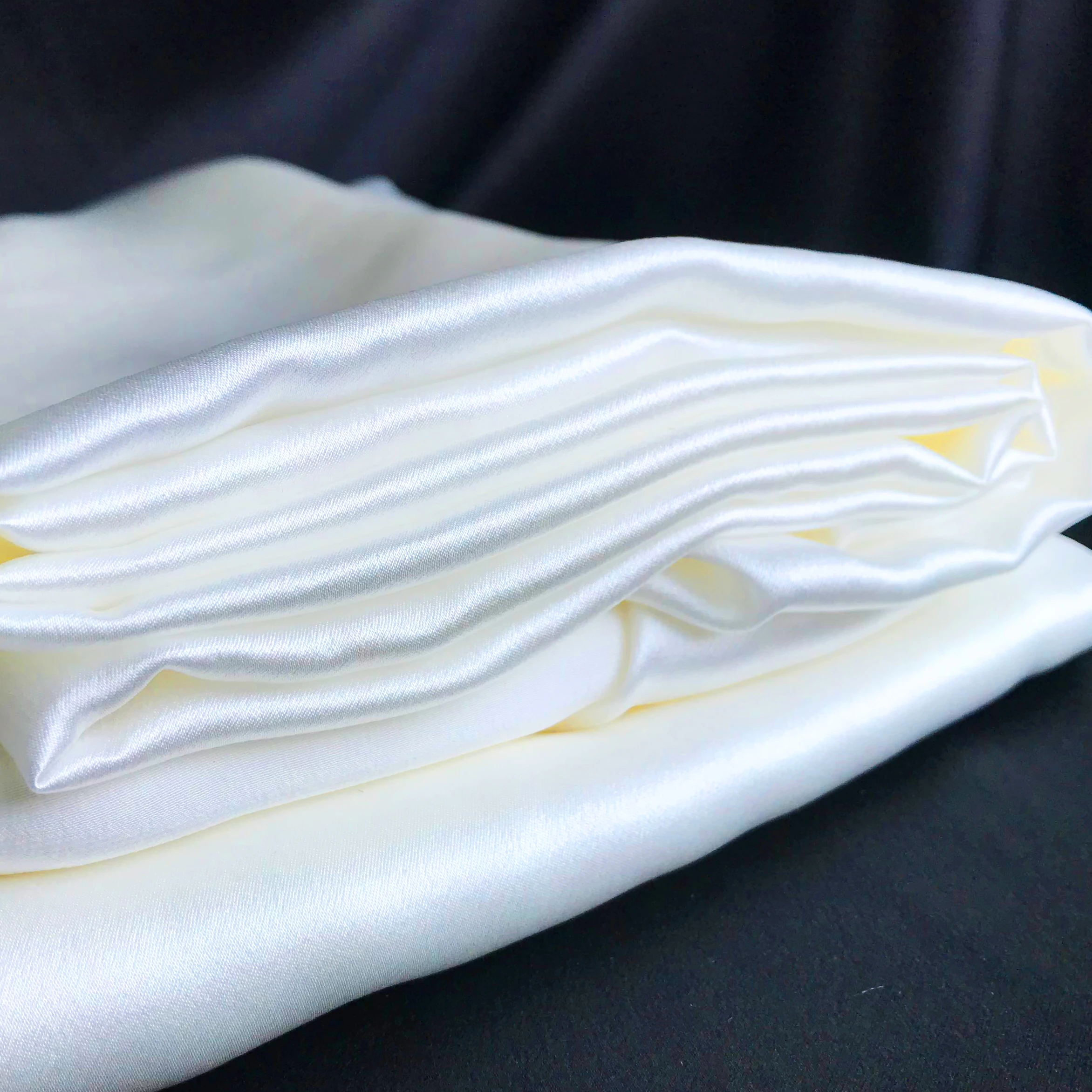 
 19mm silk satin charmeuse 114cm width ivory color beige silk fabric chinese silk fabric  