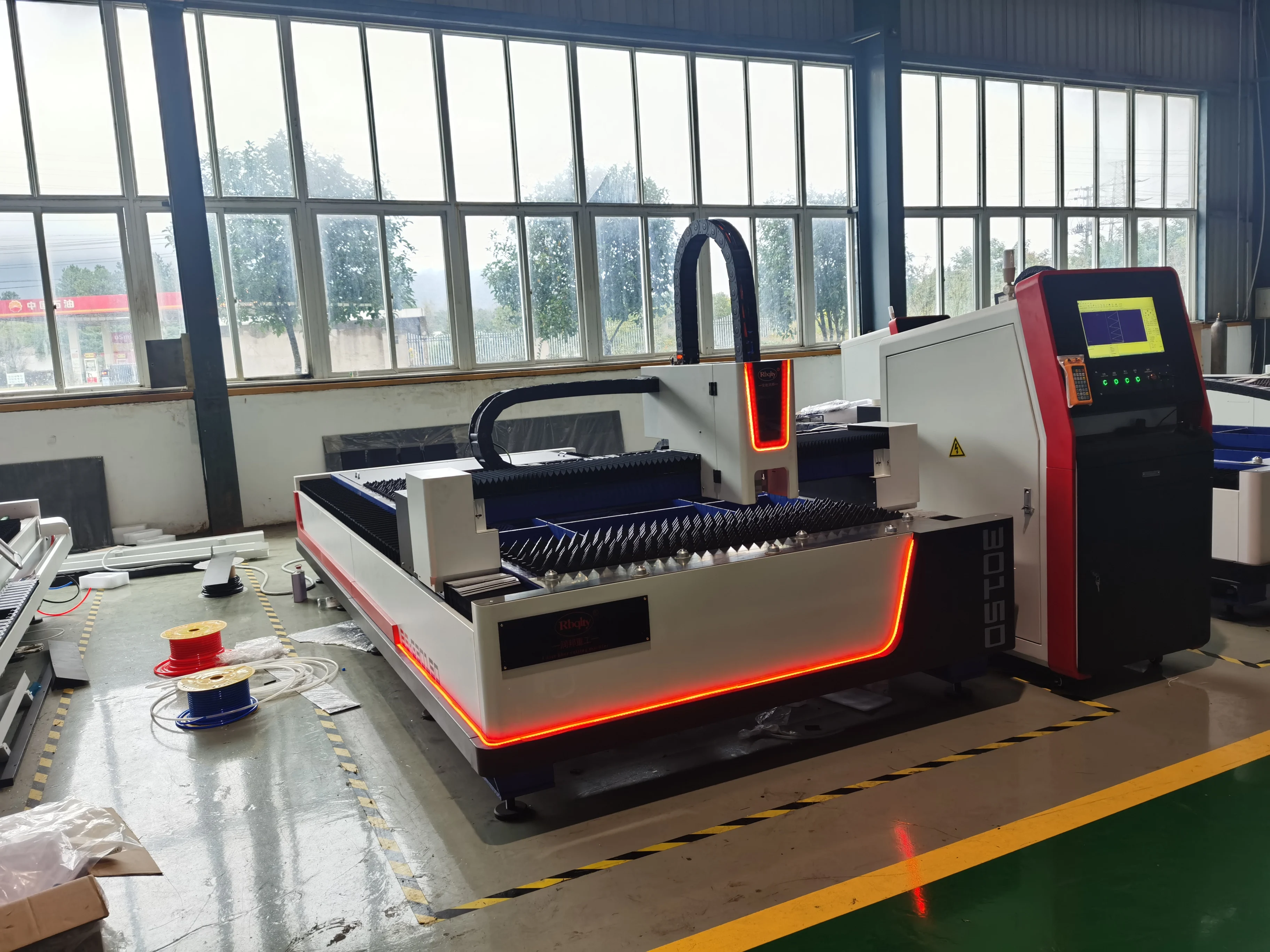 1530 3000W laser cutting machines for steel metal CNC fiber laser cutting machine