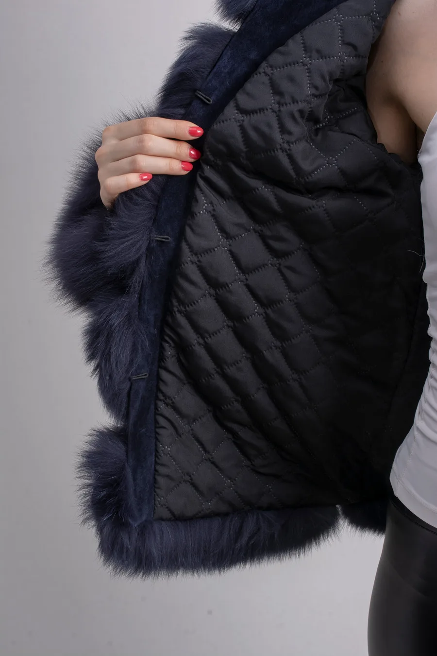 QIUCHEN QC8143 new arrival women coat winter real fox fur coats hood jacket natural fur clothes hot sale