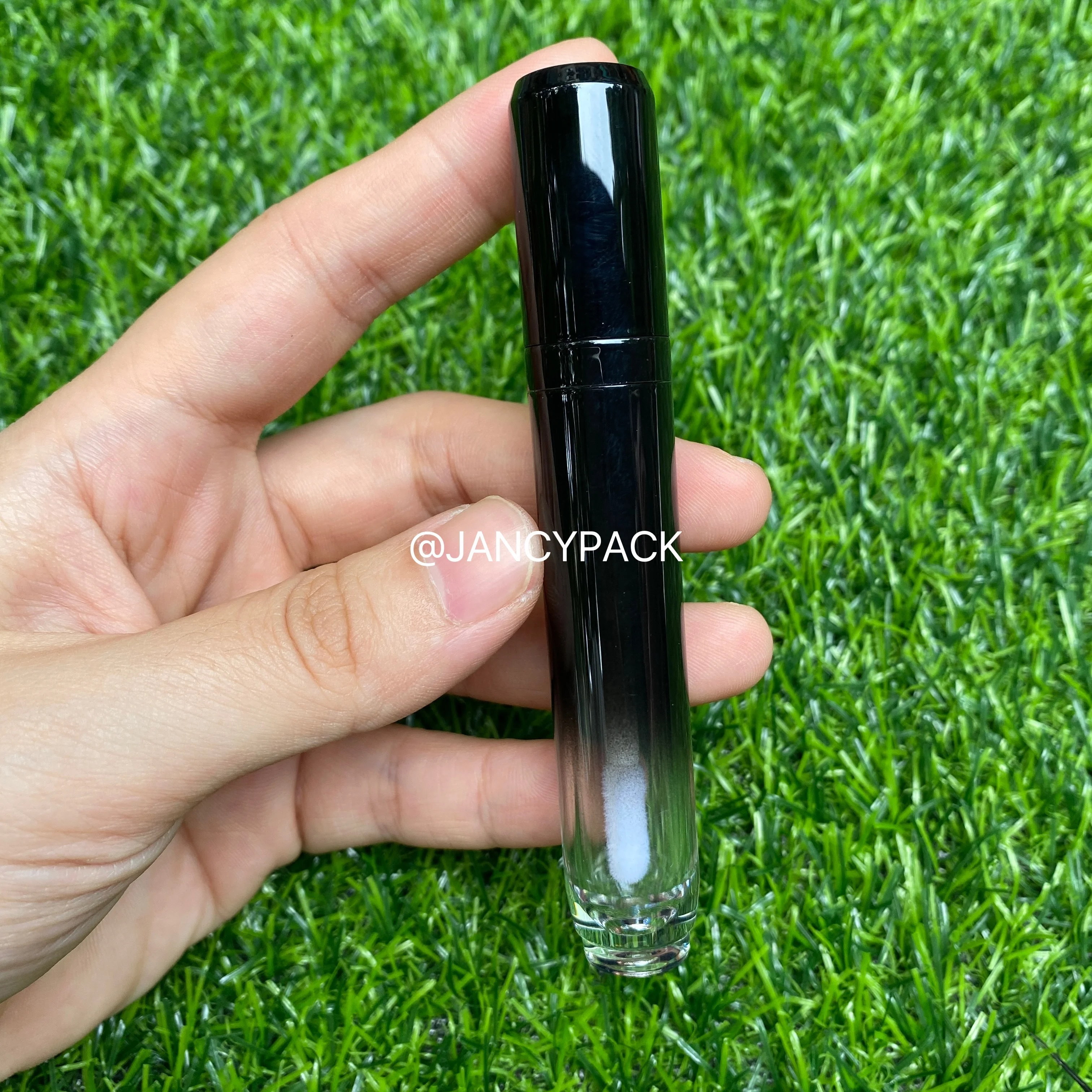 JANCY 4ml shiny black plastic lipgloss container luxury lipstick lip gloss tube customize lip cream balm lipgloss packaging