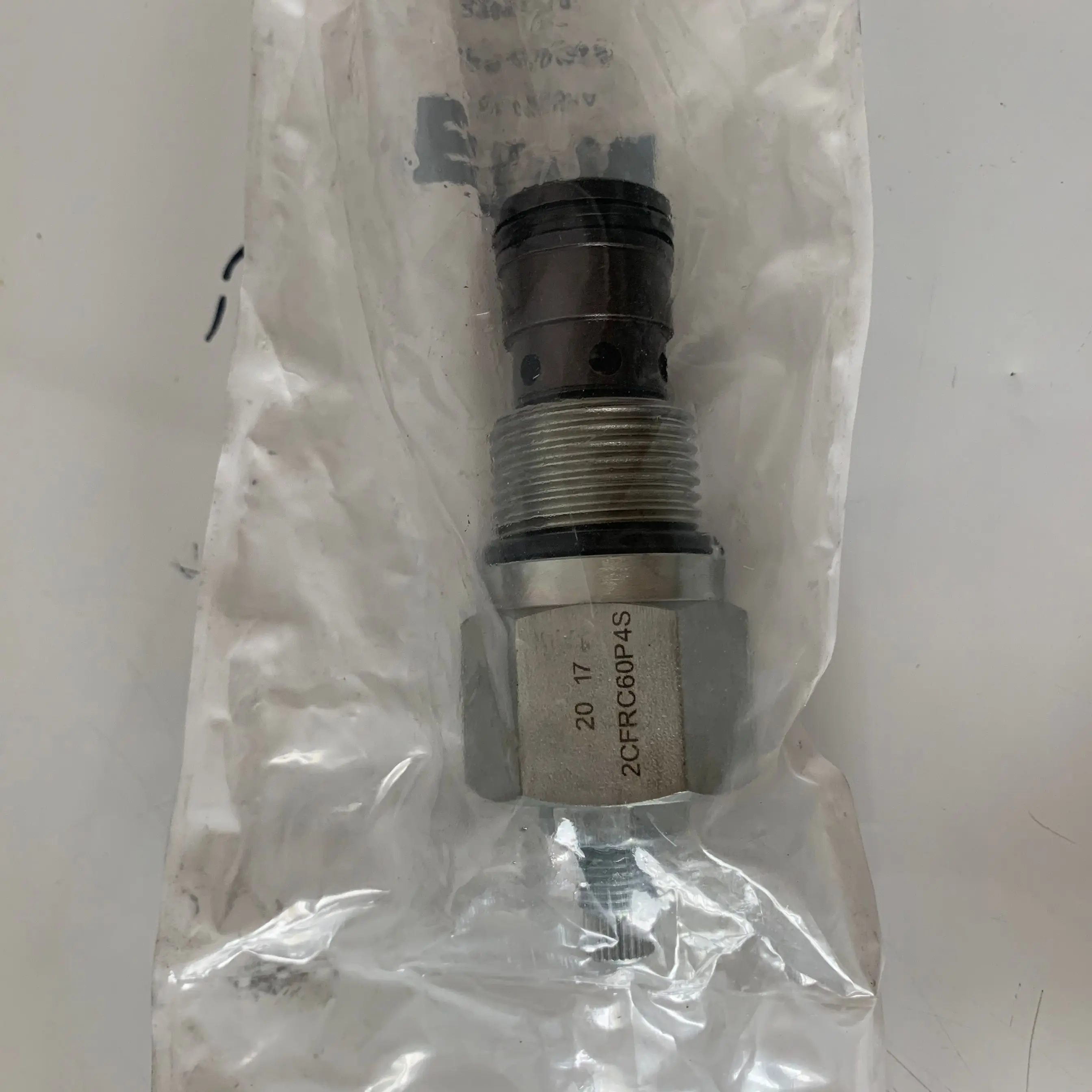405AA00053A 2CFRC60-P-4S 2CFRC60P4S 2CFRC60 P 4S original EATON VICKERS IH cartridge valve HYDRAFORCE SUN HYDRAULICS REXROTH