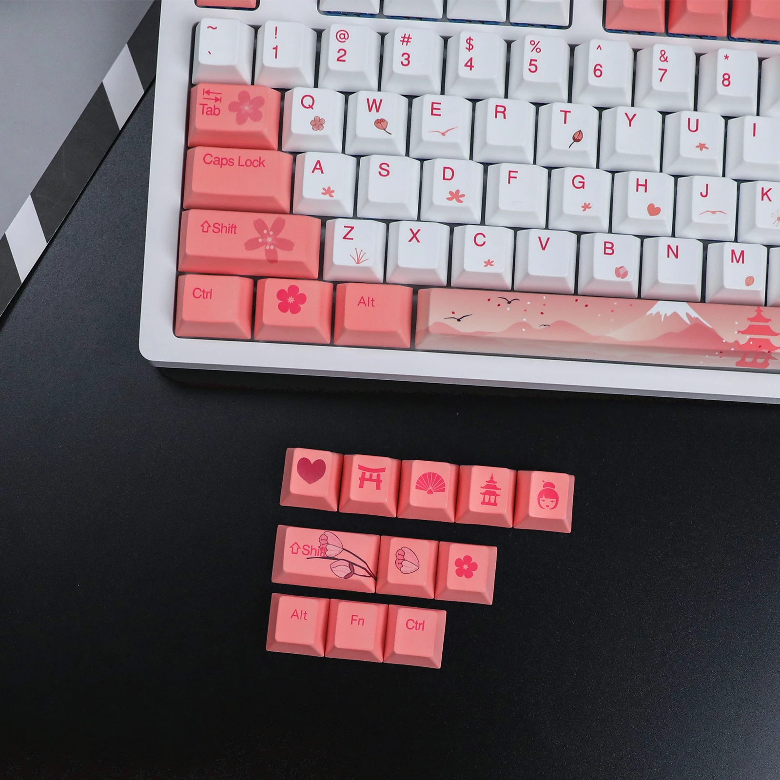 HZGAMER 115Keys Pink Keycaps, CHERRY OEM Profile Dye Sublimation Gaming Mechanical Keyboard Custom Lovely Keycaps PBT Keycap Set