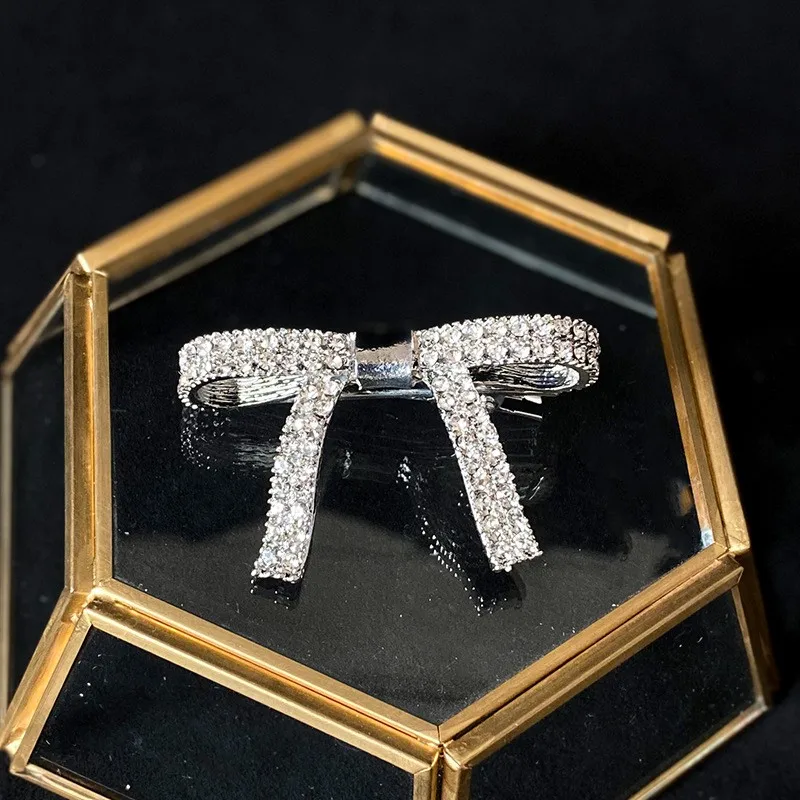 Rhinestone hair clip.jpg