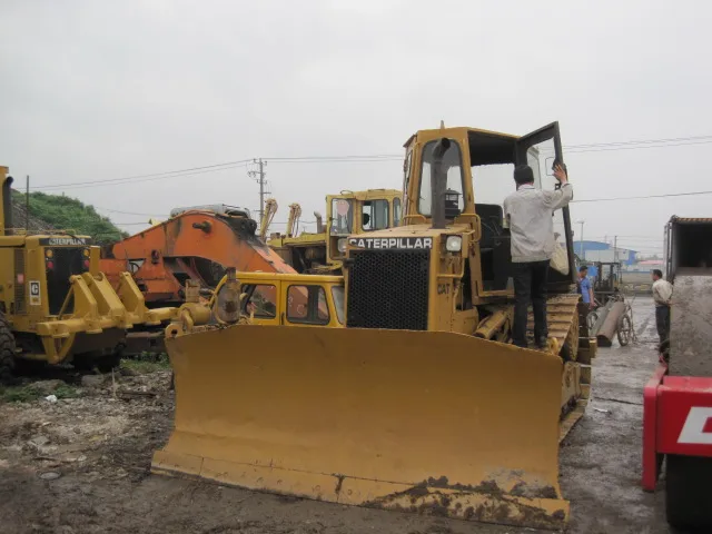 Японский Бульдозер cat caterpillar D5H б/у по договорной