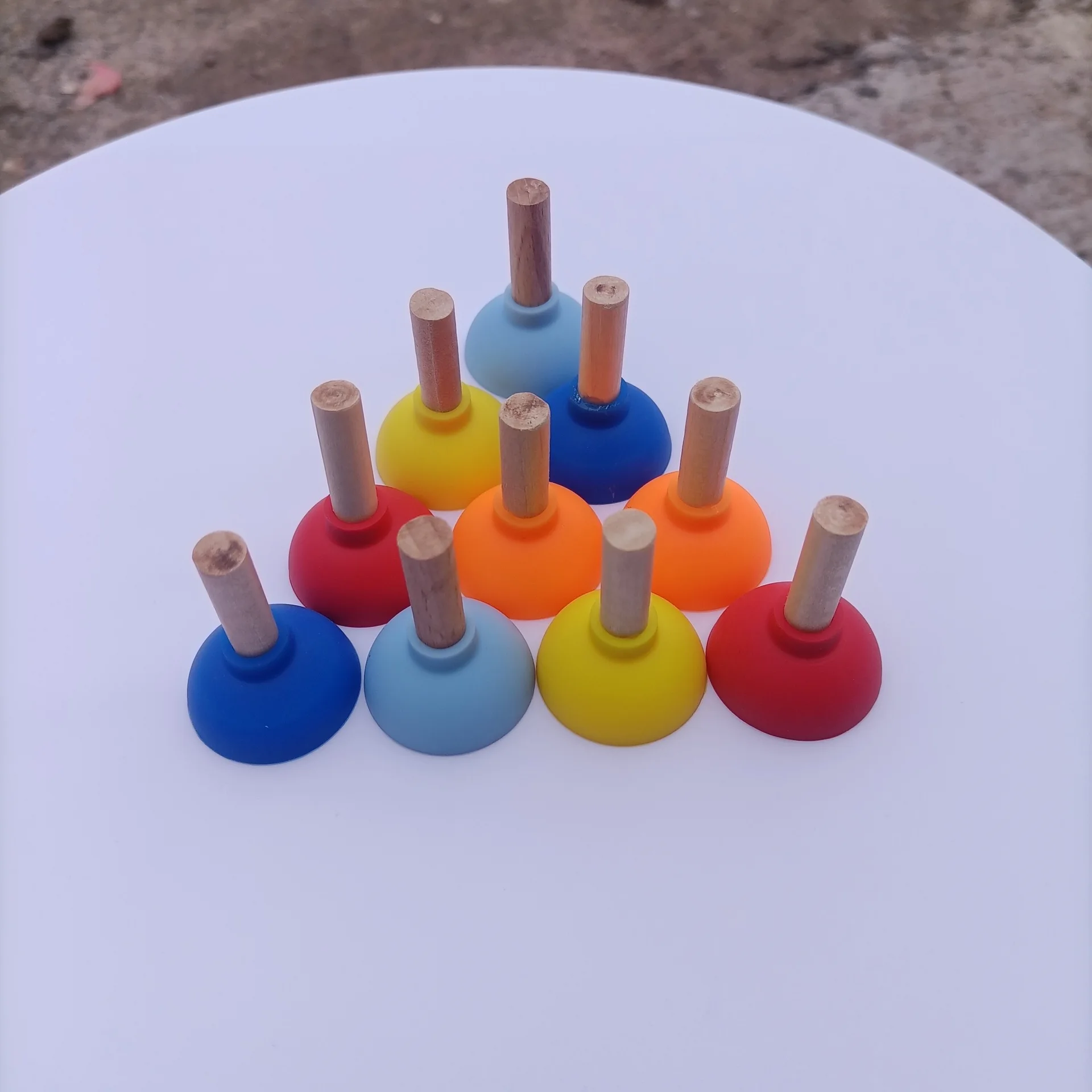 Cheap Price Mobile Phone Stand Creative Wooden Stick Toilet Plunger Silicone Suction Cup Desk Phone Stand Toy