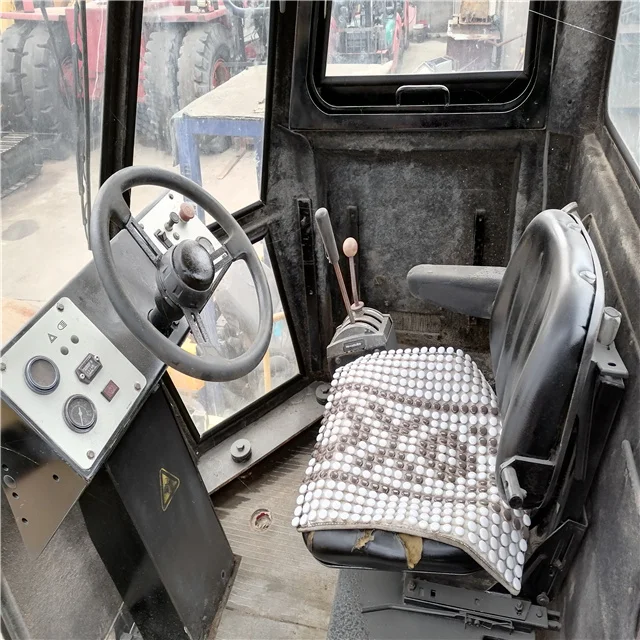 
used SD100D road vibrating roller with cummins water-cooled engine, vibratory roller for sale in stock 