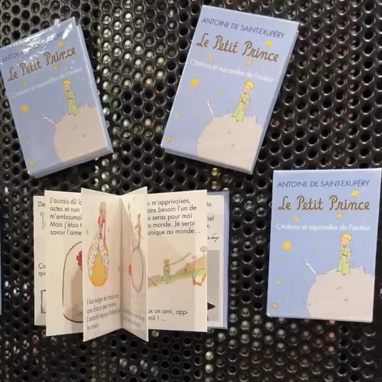 Custom made new product Wedding paper cover printing magnetic book, folding double magnetic paper folding booklet