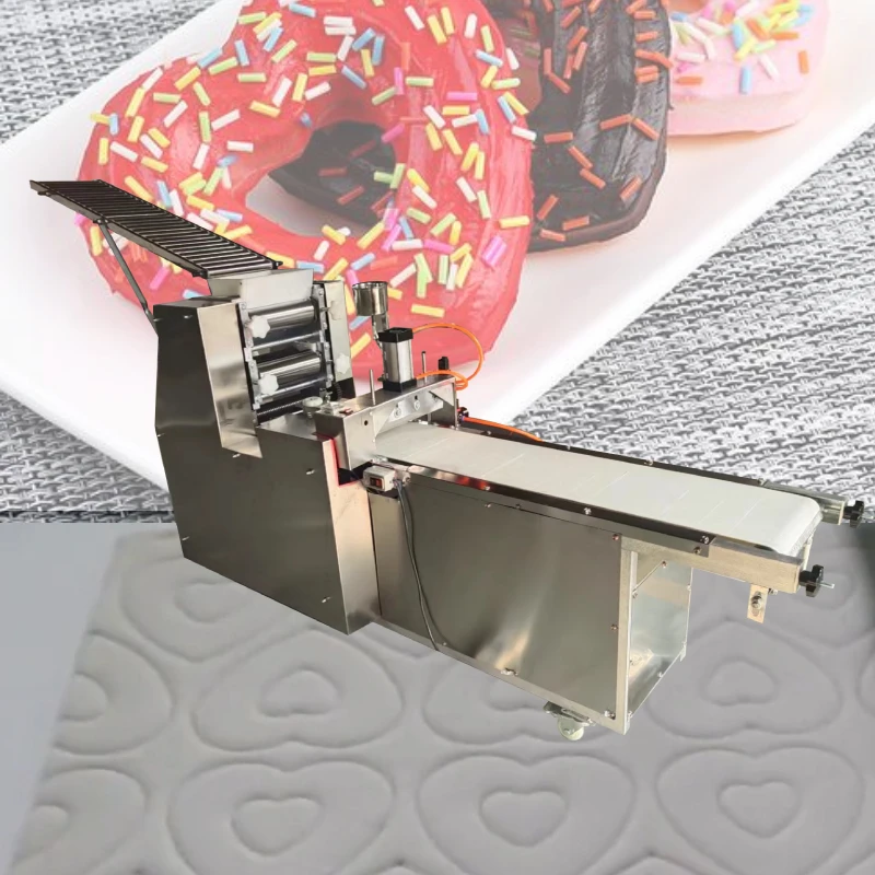 2024 new fully automatic bakery bread press pizza ball cutter cutting Croissant croissant leather making machine for sales