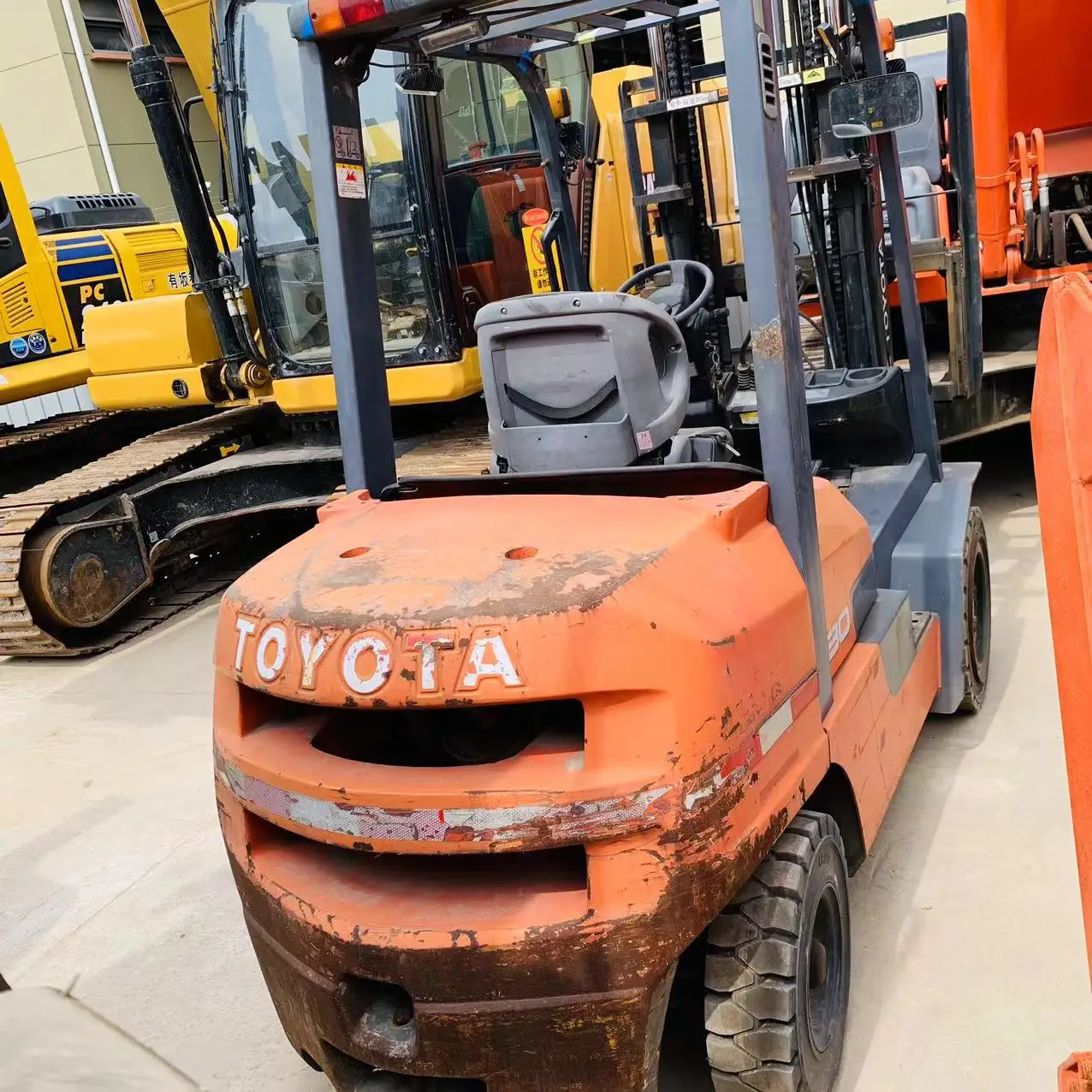 Вилочный погрузчик TOYOTA 3TON для продажи