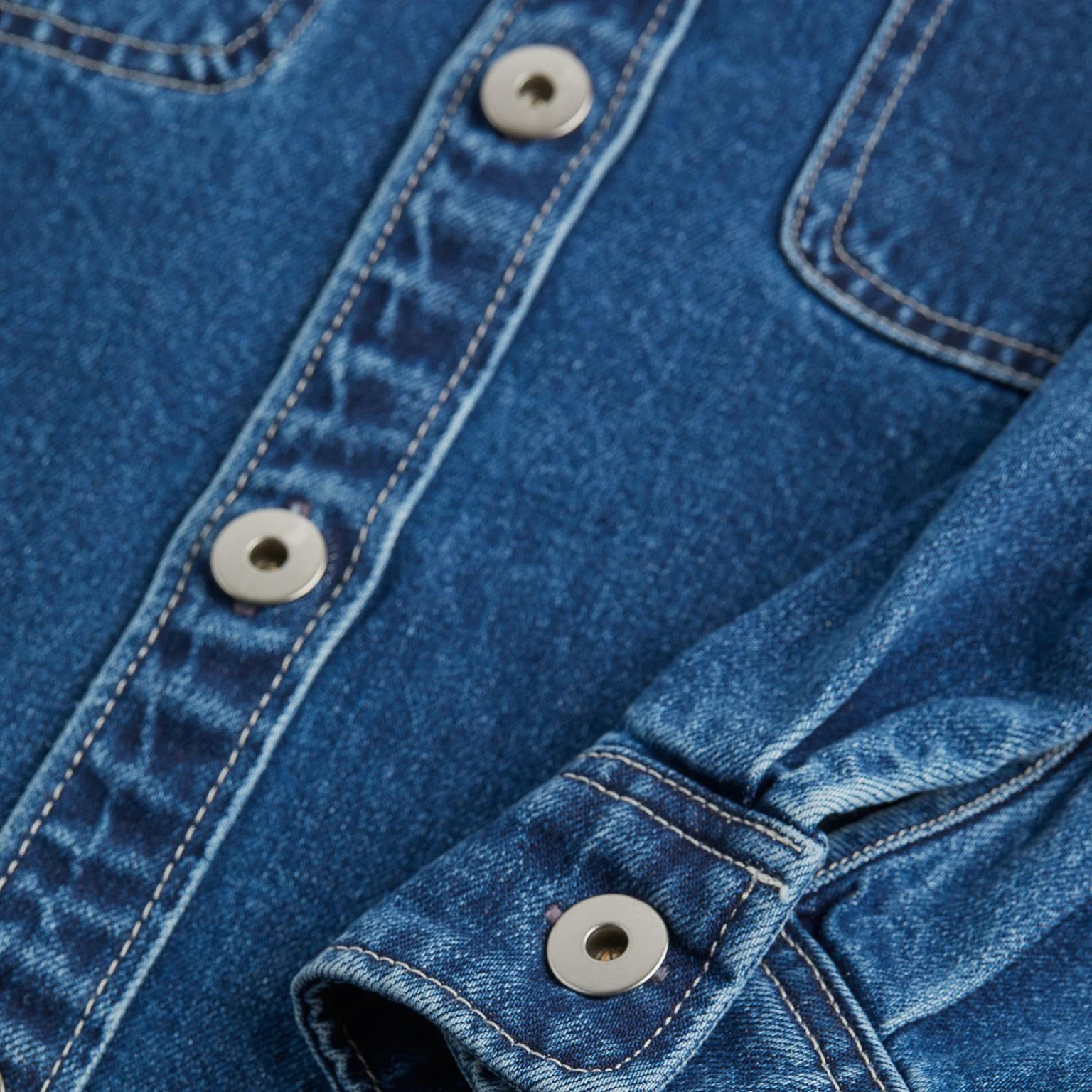 Custom New Sustainable Casual Outdoor Turn Down Collar Fashion Stylish Blue Light Blue Colors Men Jeans Jacket