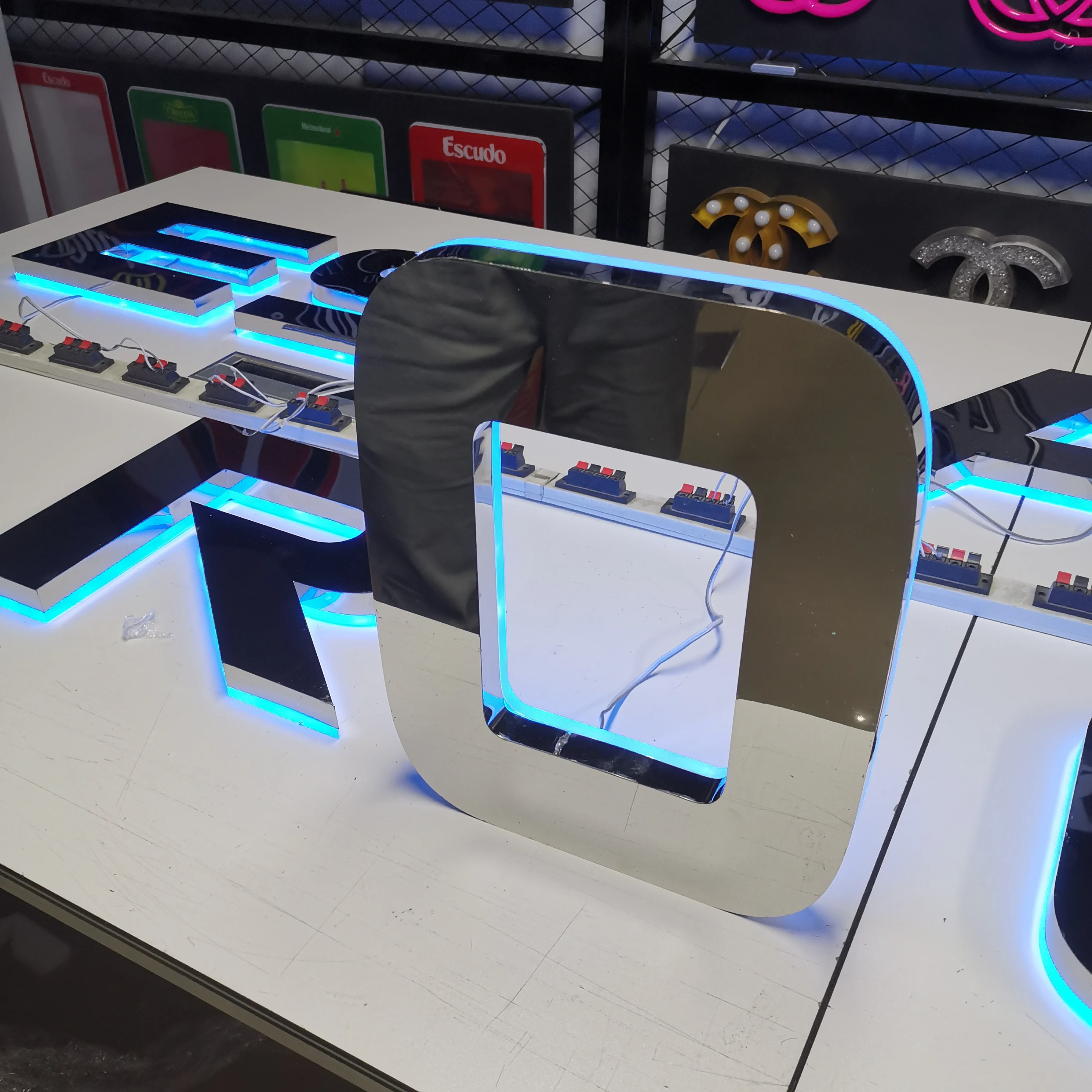 Manufacturer Custom Fast Shipping 3D Channel Advertising Signage Led Backlit Light Letter Sign