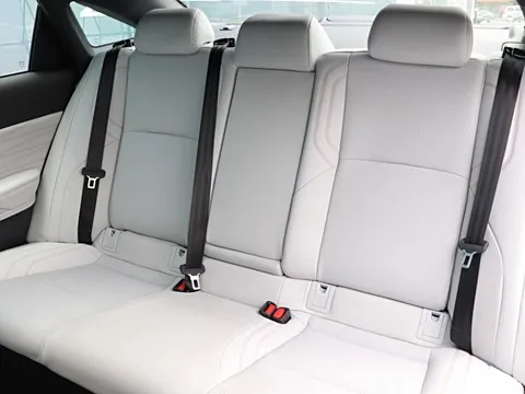 Toyota Avalon L4 2024 стильные автомобили подержанные Sedan бензиновая версия с хорошими характеристиками
