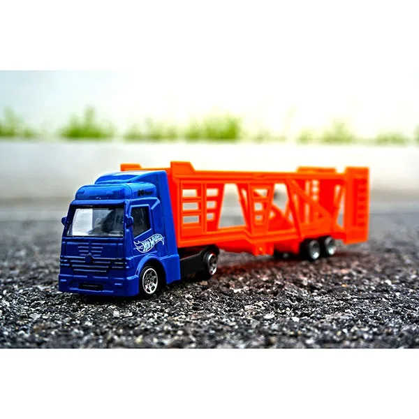 Серия Malaysia CK H o t W h e l s Mega Truck с оконной коробкой