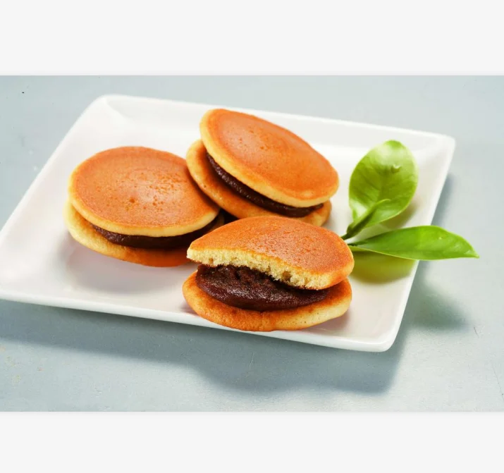 Japanese traditional instant breakfast snacks frozen dorayaki cake