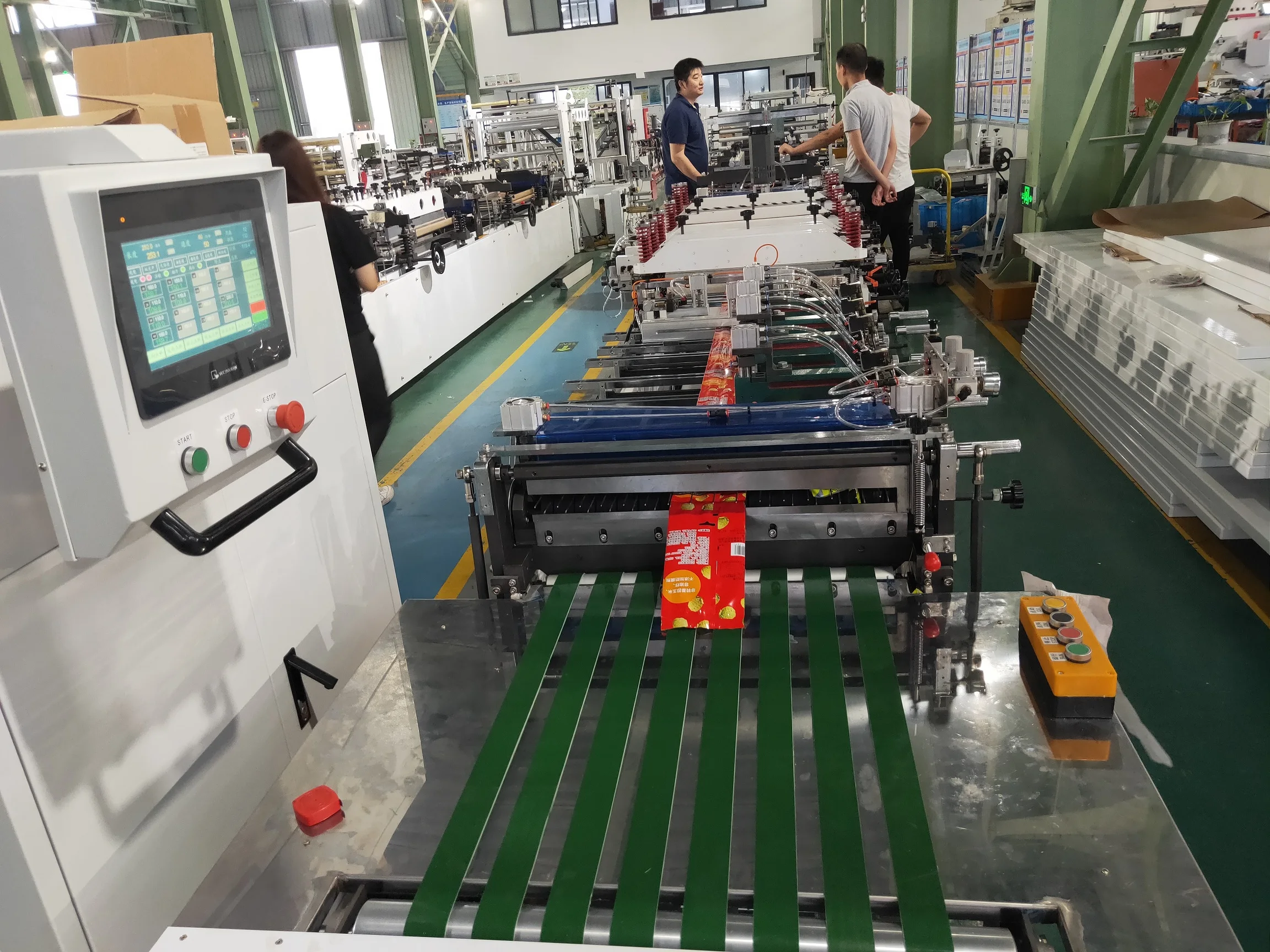 
automatic multifunction laminated three side seal bag machine aluminum foil doypack standy up zipper spout pouch making machine 