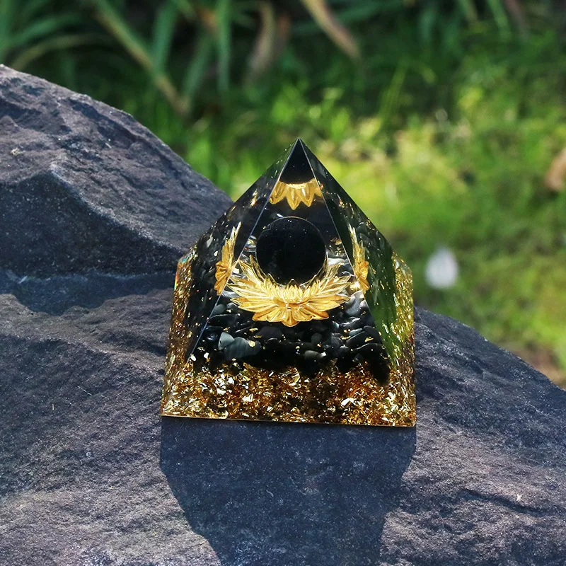 Wholesale natural healing energy crystal Pyramid Twelve Constellations gravel pyramid