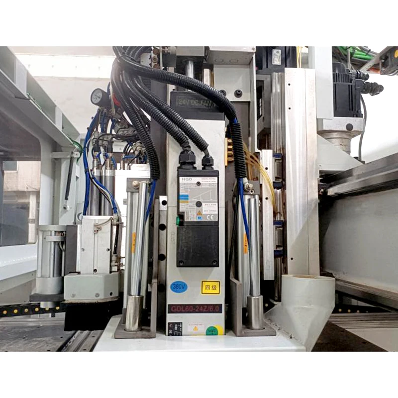 R-TUP Six Surfaces CNC Drilling Machine 4 Tool Magazine CNC Side Milling Boring Machine