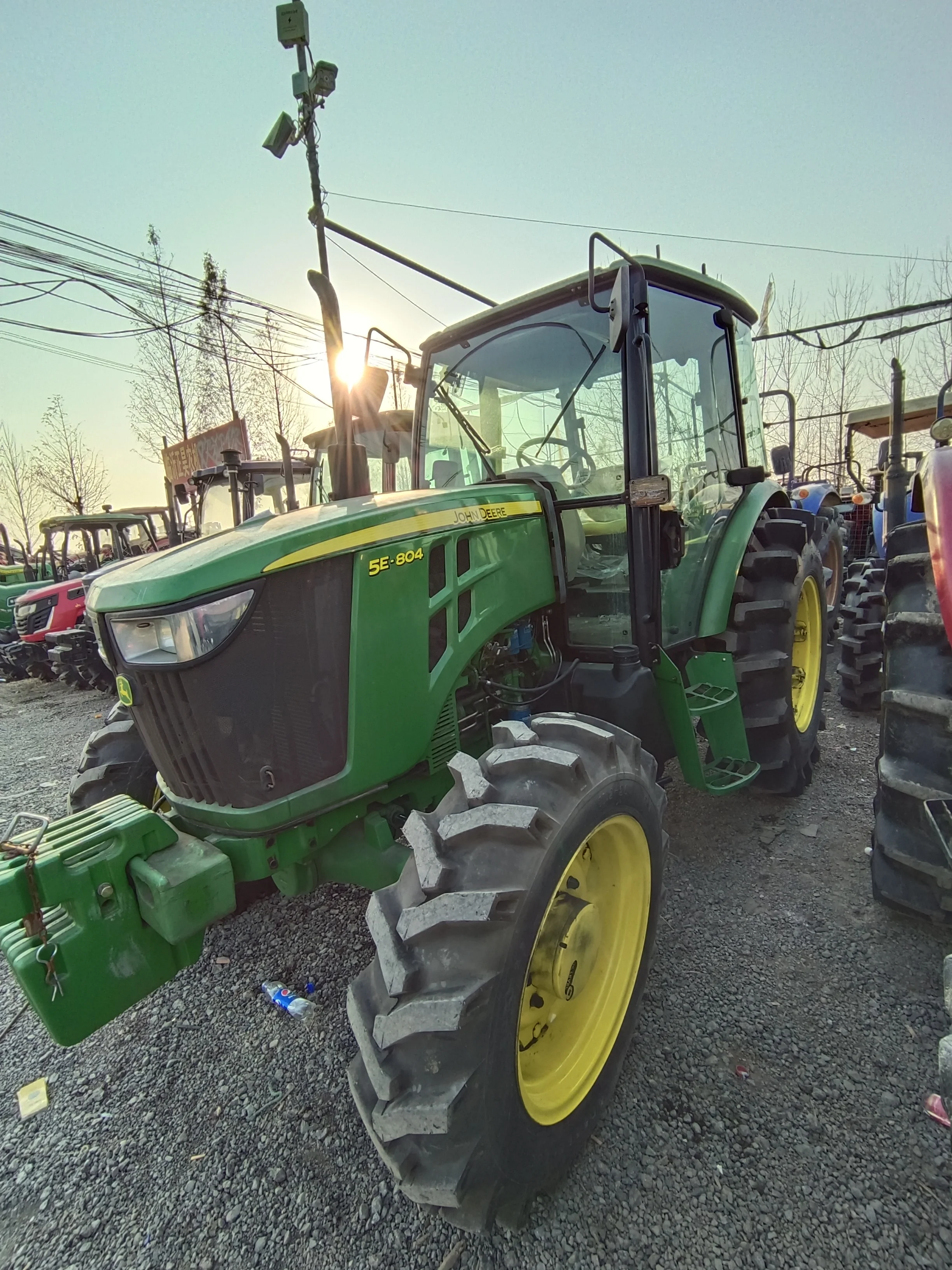 Сельское хозяйство JD 80HP 4WD полезный высококачественный оригинальный трактор 804 в хорошем состоянии