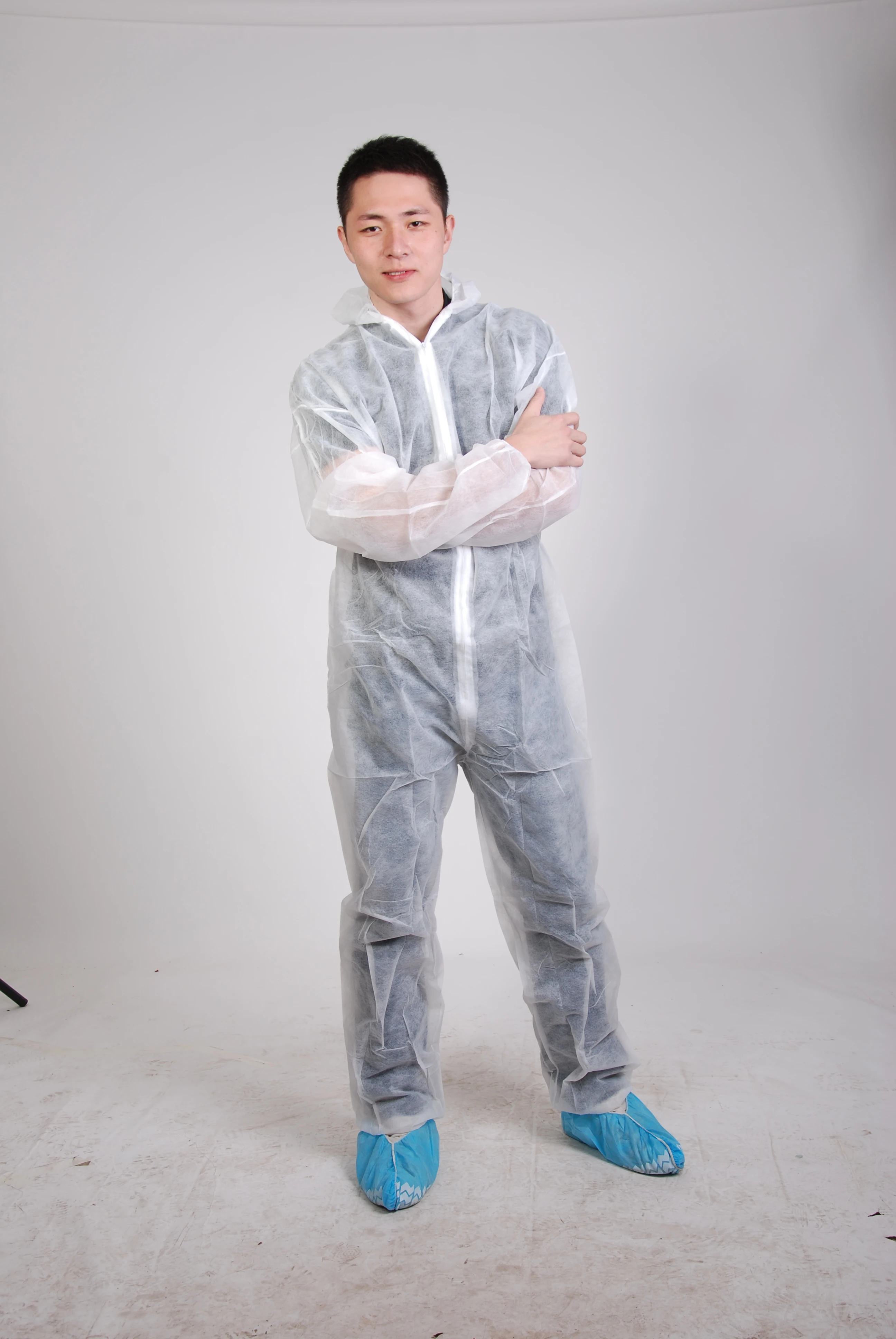 Non woven PP Coverall Wholesale Non Woven Fabric Clothing Isolation Gown Disposable Coverall